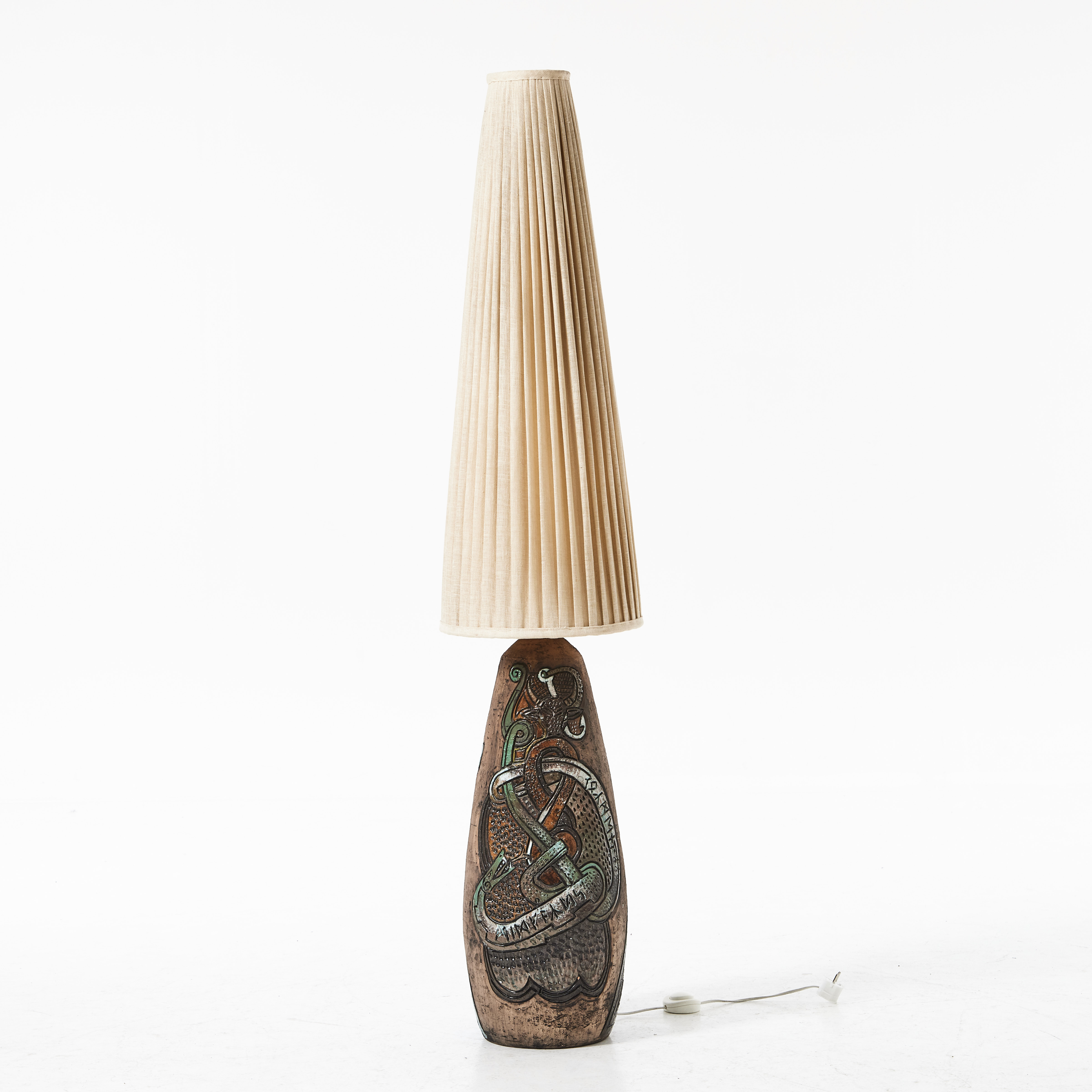 MARIAN ZAWADSKI. (1912-1978), golvlampa, delvis glaserad keramik, monogramsignerad och daterad A.M.Z. 1966, Tilgmans keramik.