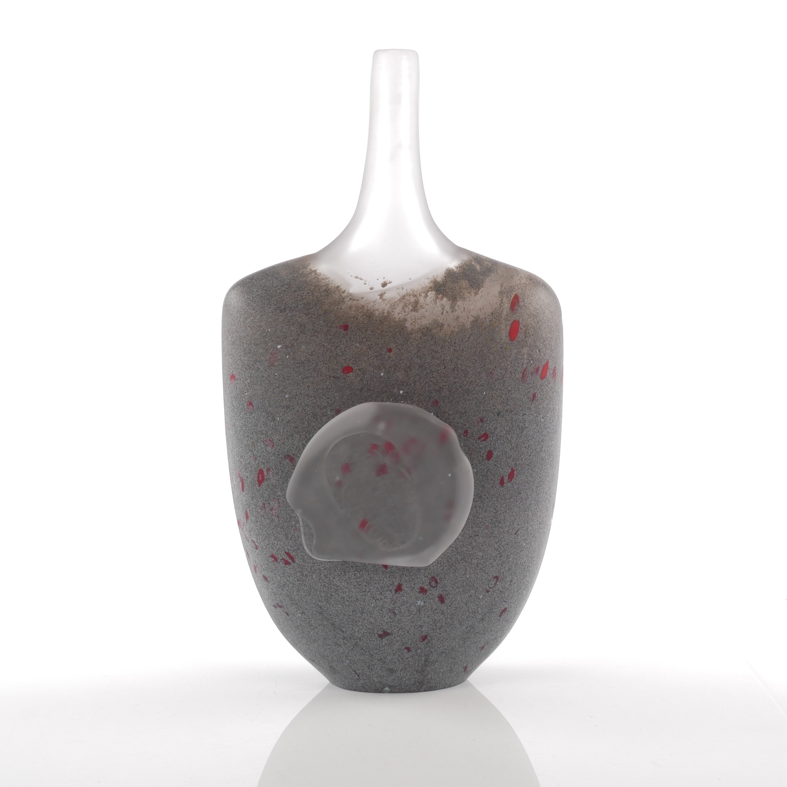 FLASKA, sigill med huvud, konstglas, sannolikt Bertil Vallien.