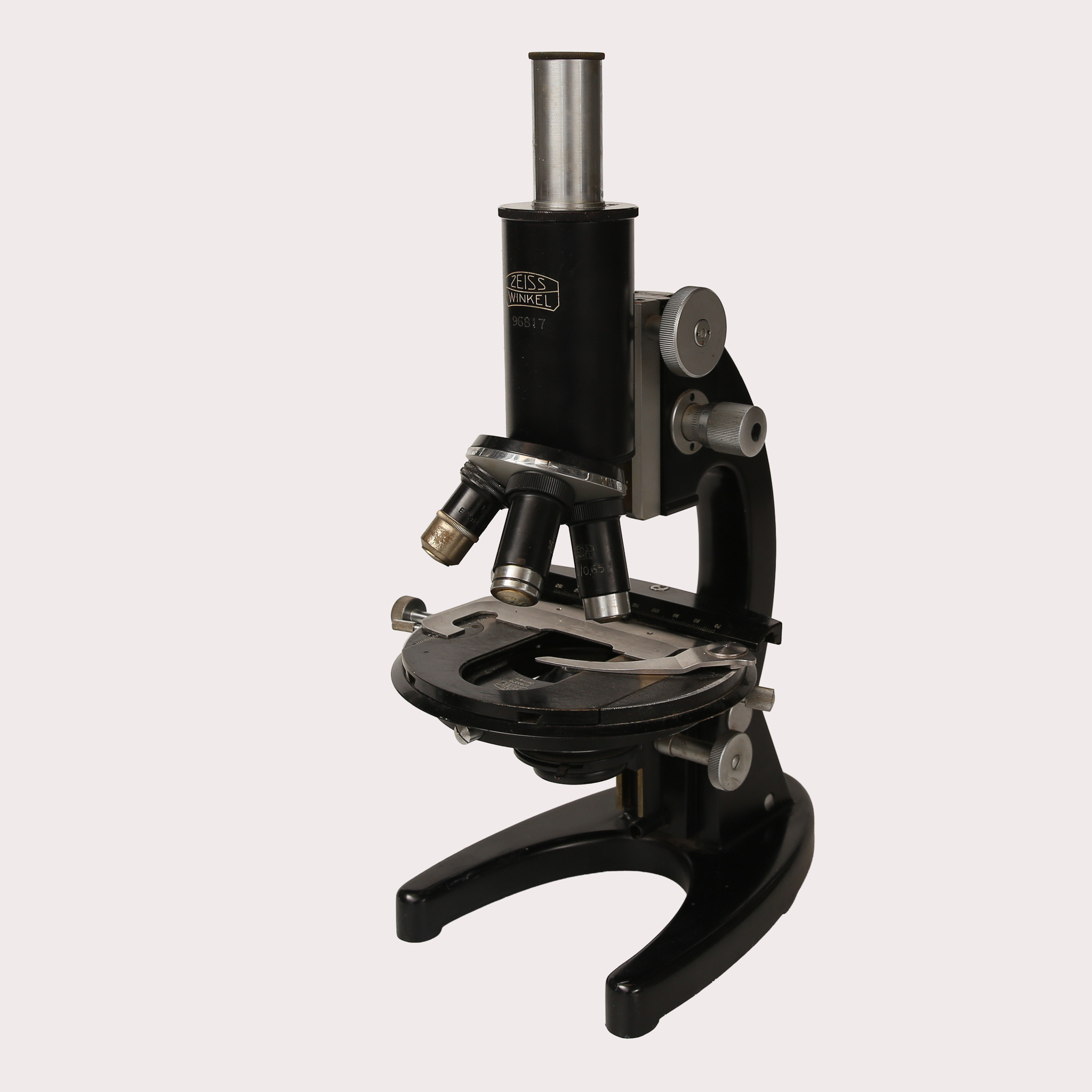 LEITZ, mikroskop med fyra objektiv, Ernst Leitz Wetzlar. Omkring 1900-talets tredje fjärdedel.