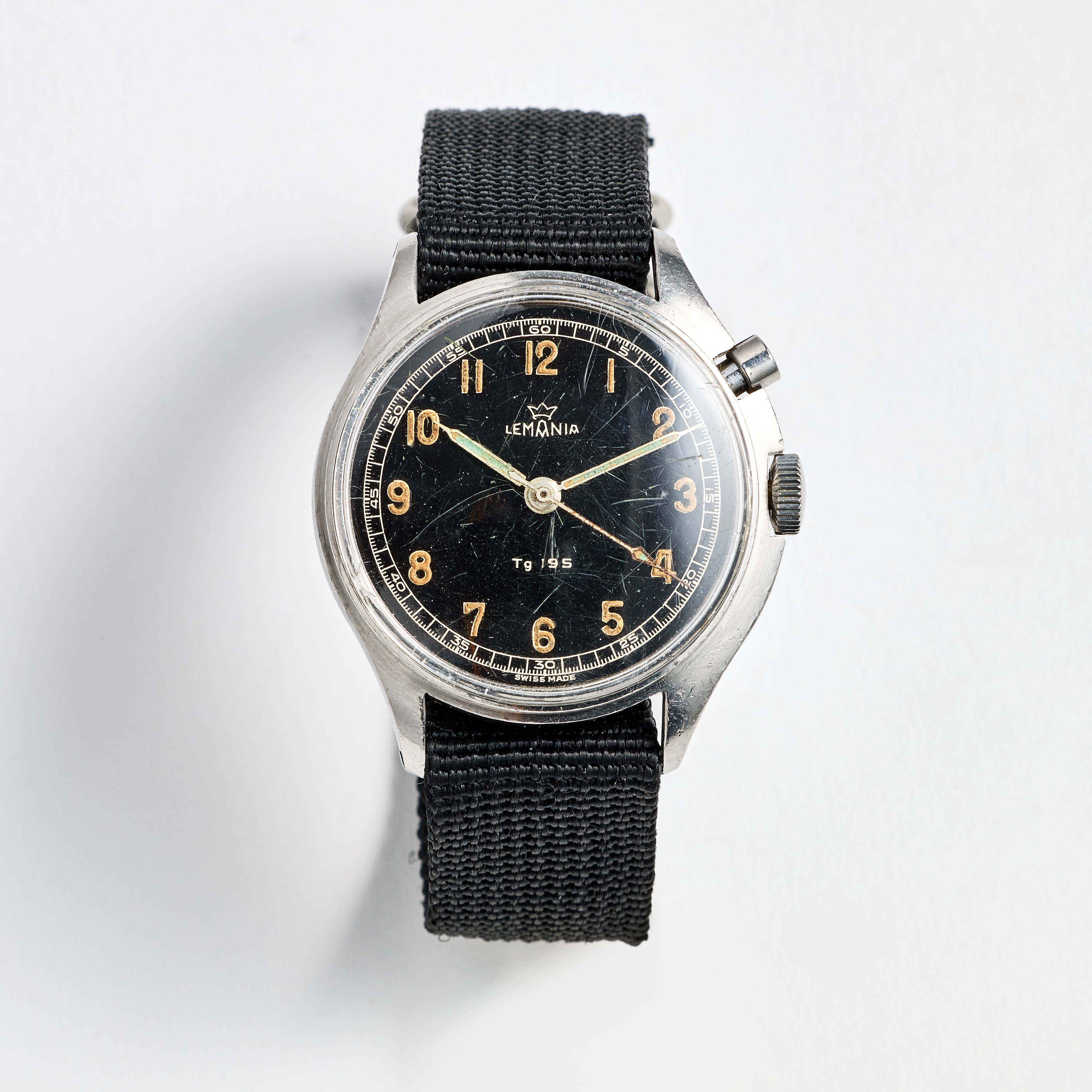 LEMANIA, Tg 195, "Tre kronor", militärmodell, kronograf, armbandsur, 40 mm, stål, ca 1958.