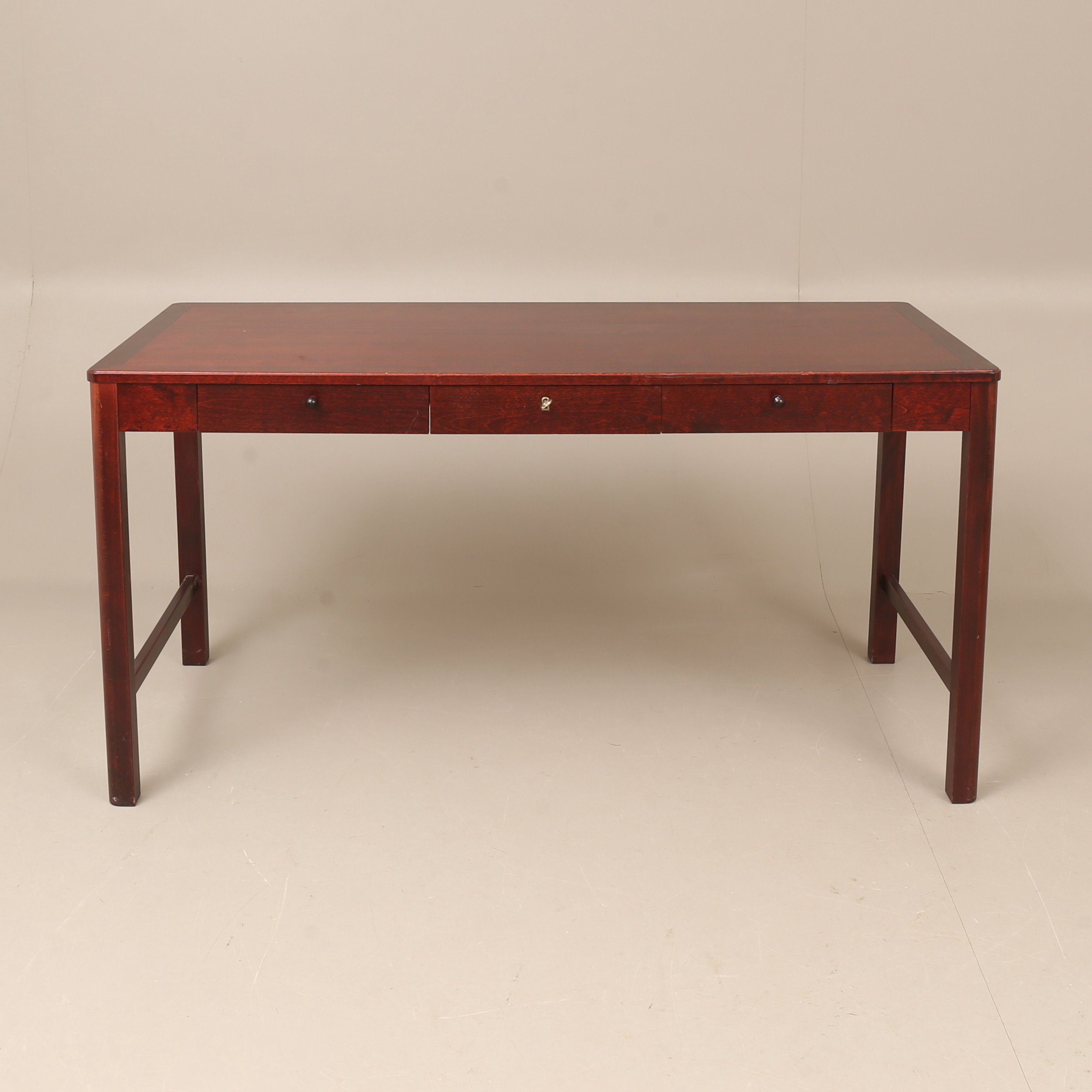 SKRIVBORD, Karin Mobring & Tomas Jelinek för IKEA, "Stockholm", 1900-talets senare del.