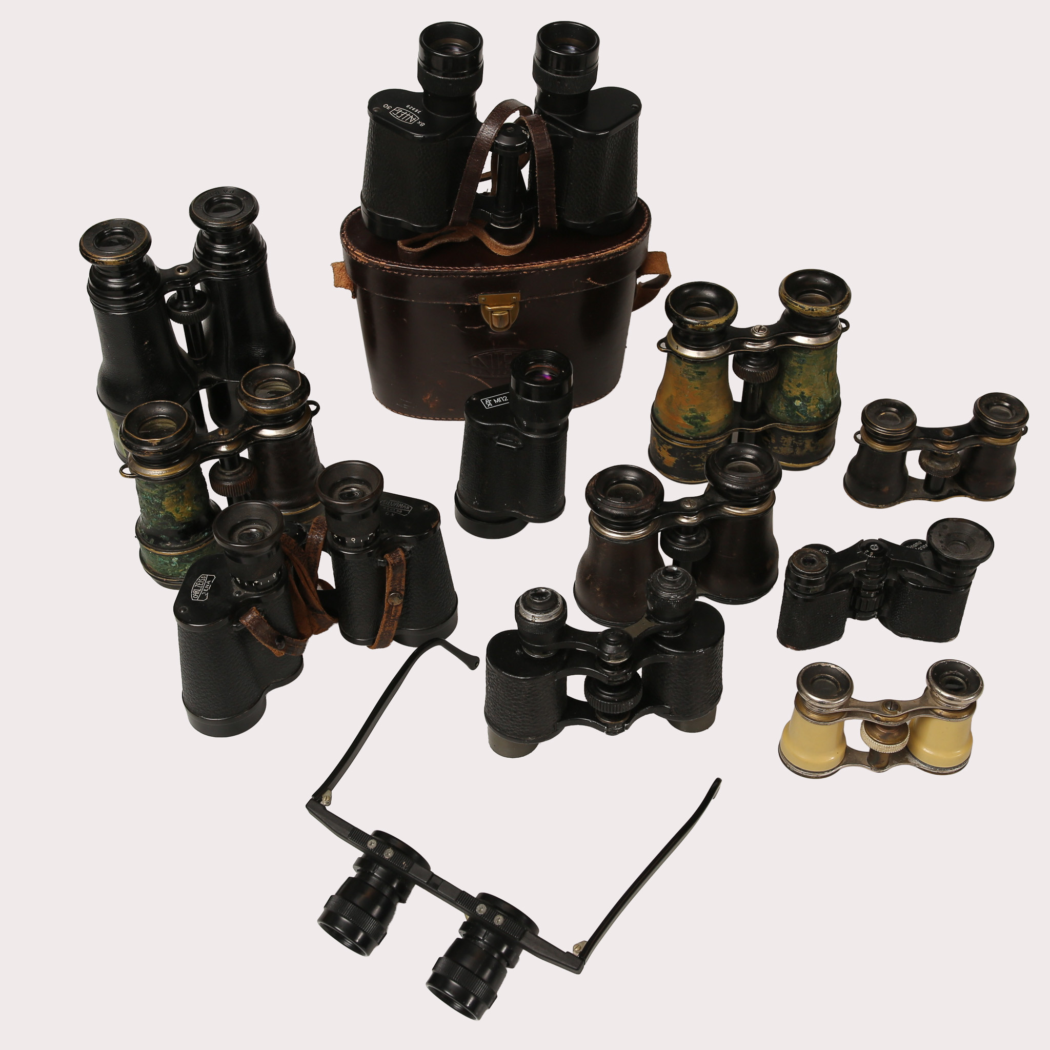 PARTI KIKARE, 11st 18/1900-tal, bla från Sovjetunionen.