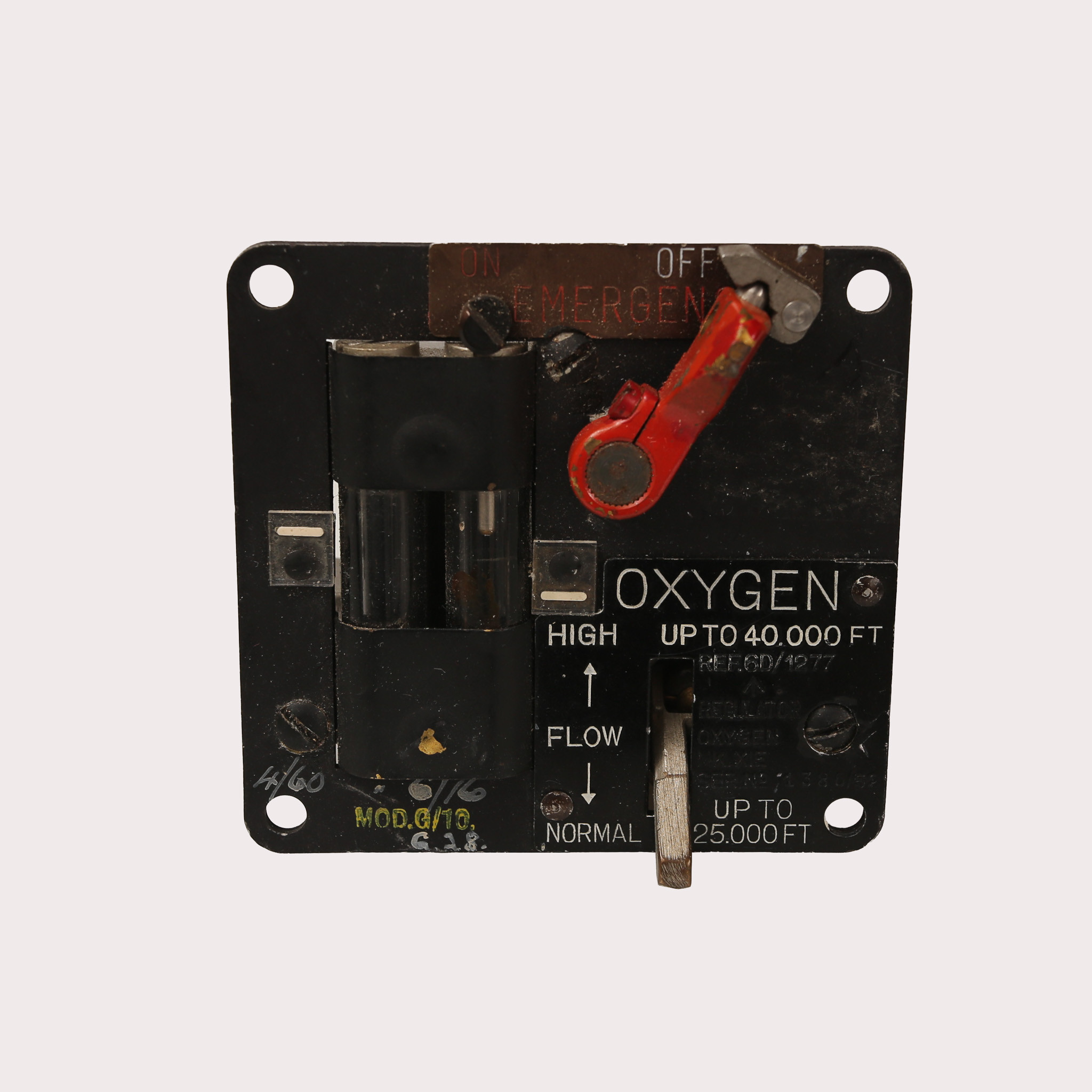 SUPERMARINE SPITFIRE, flygplansinstrument. Oxygen panel 25000 FT - 40000 FT. Mark 11. metall, glas. Konstruerad omkring år 1952.