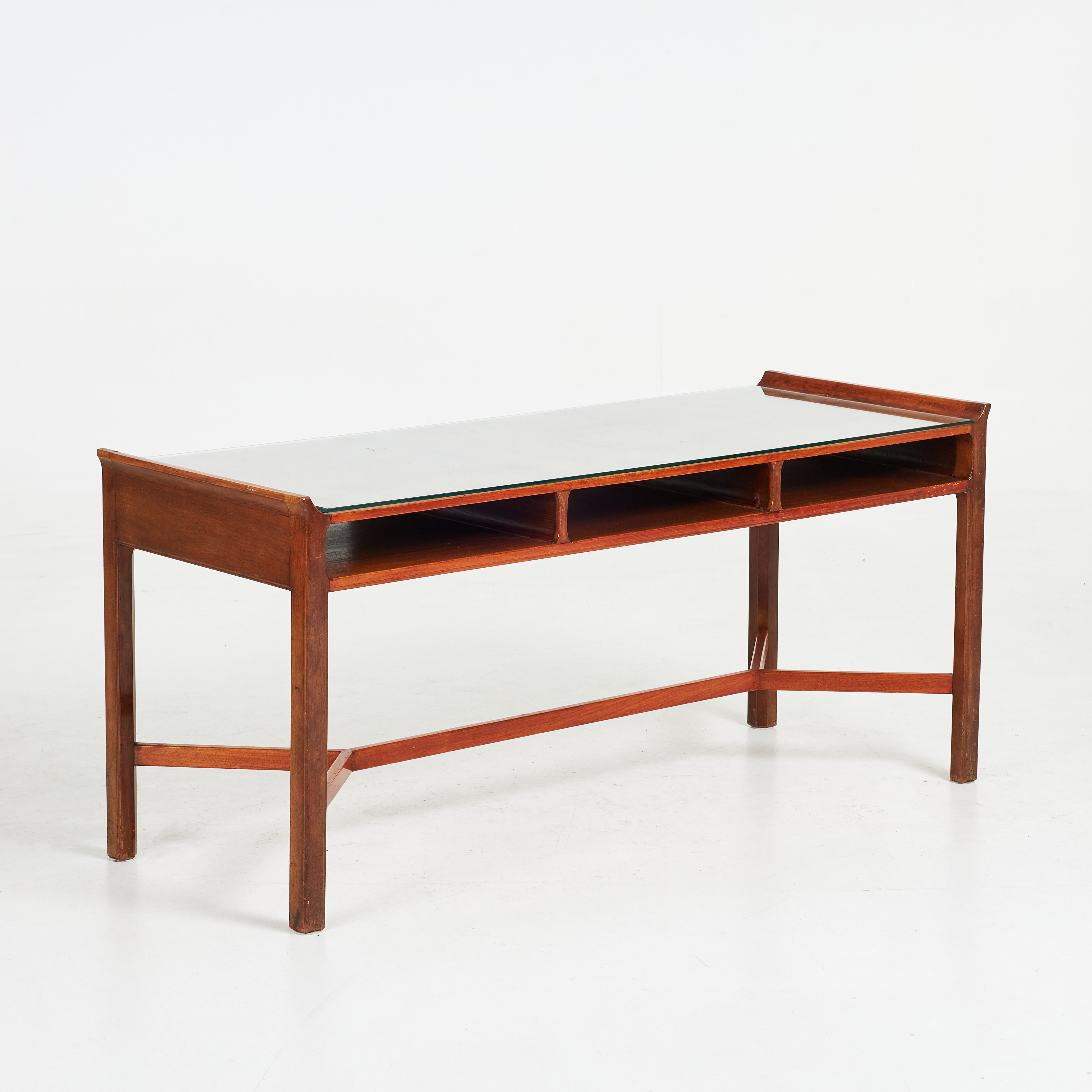 FERDIDAND LUDQUIST, SOFFBORD, uppsvängda kortsidor, Effecta, Götebord, brickmärkt undertill, glasskiva.