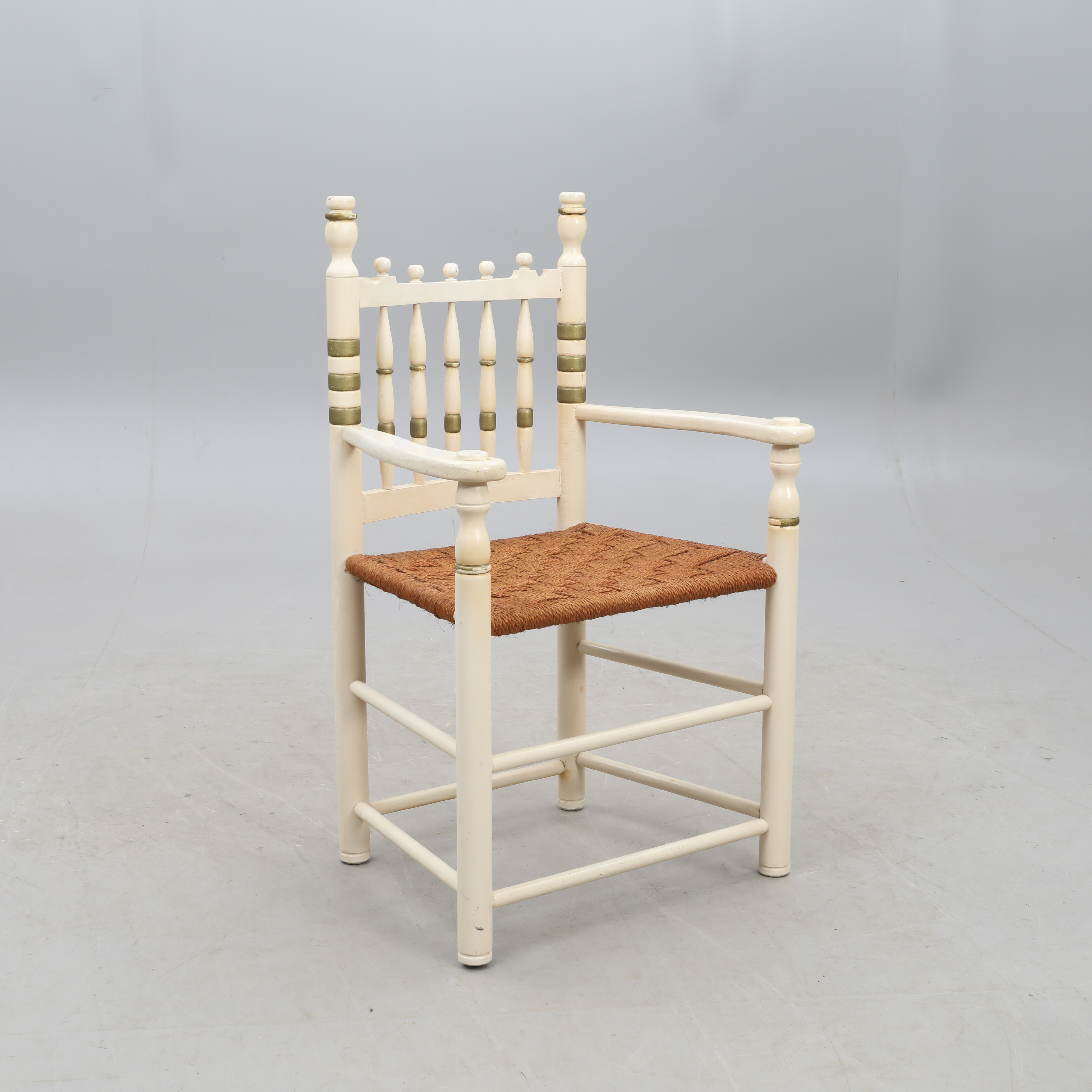 KARMSTOL, flätad sits, 1900-talets första hälft.