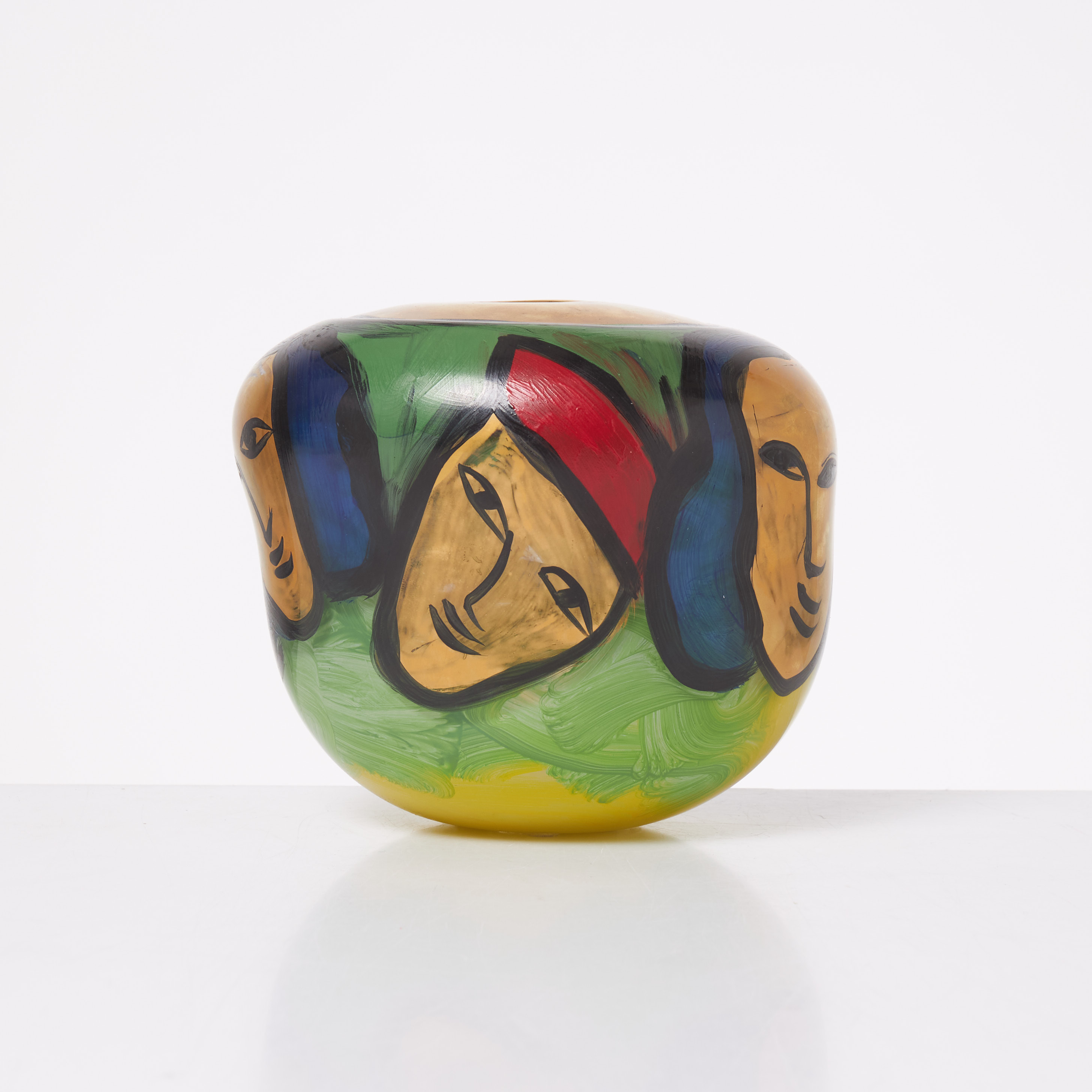 ULRICA HYDMAN-VALLIEN. Vas, unik, glas, handmålad dekor, signerad, Kosta Boda.