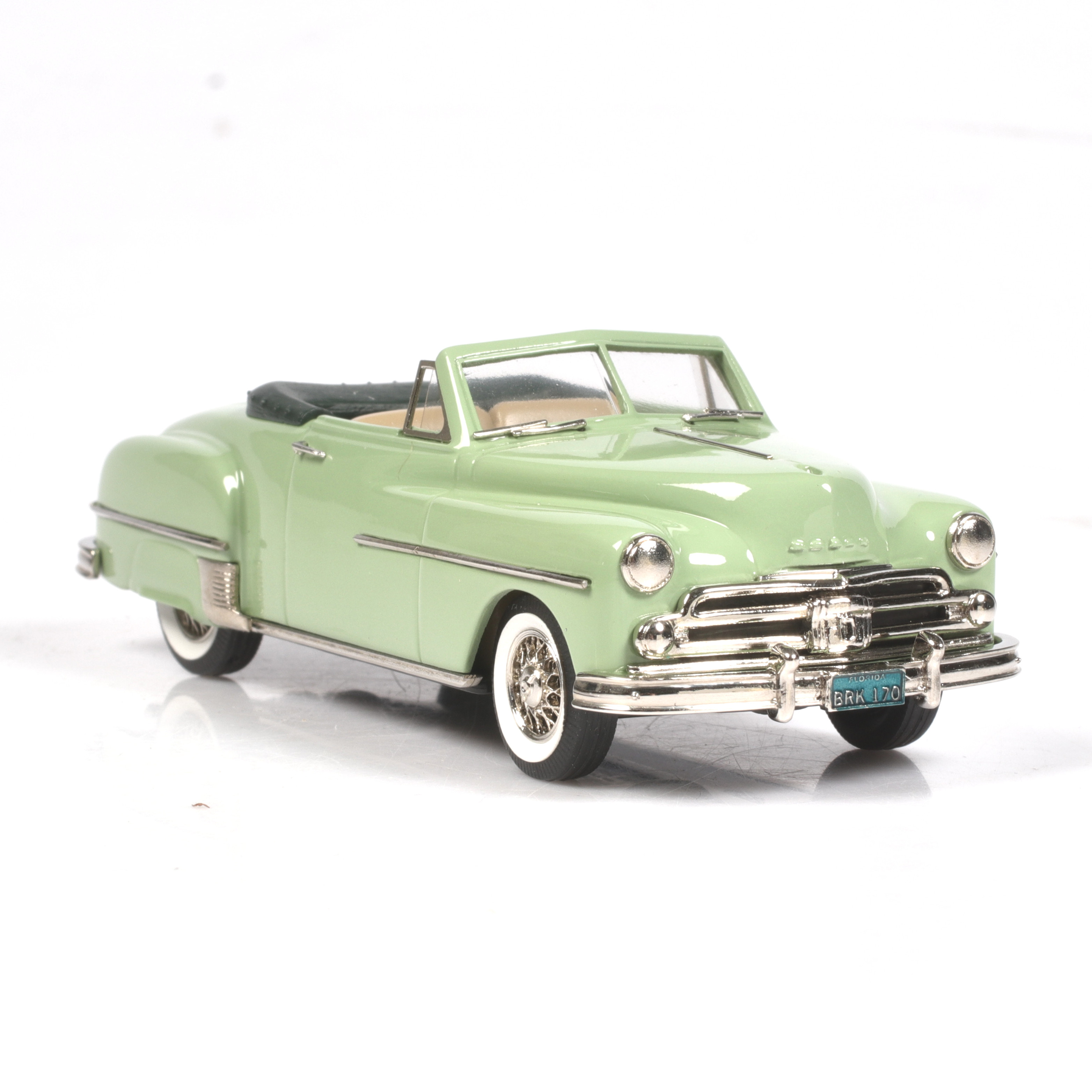 MODELLBIL, metall/resin, Dodge Wayfarer Sport Roadster, 1950, Brooklin Models, skala 1:43.