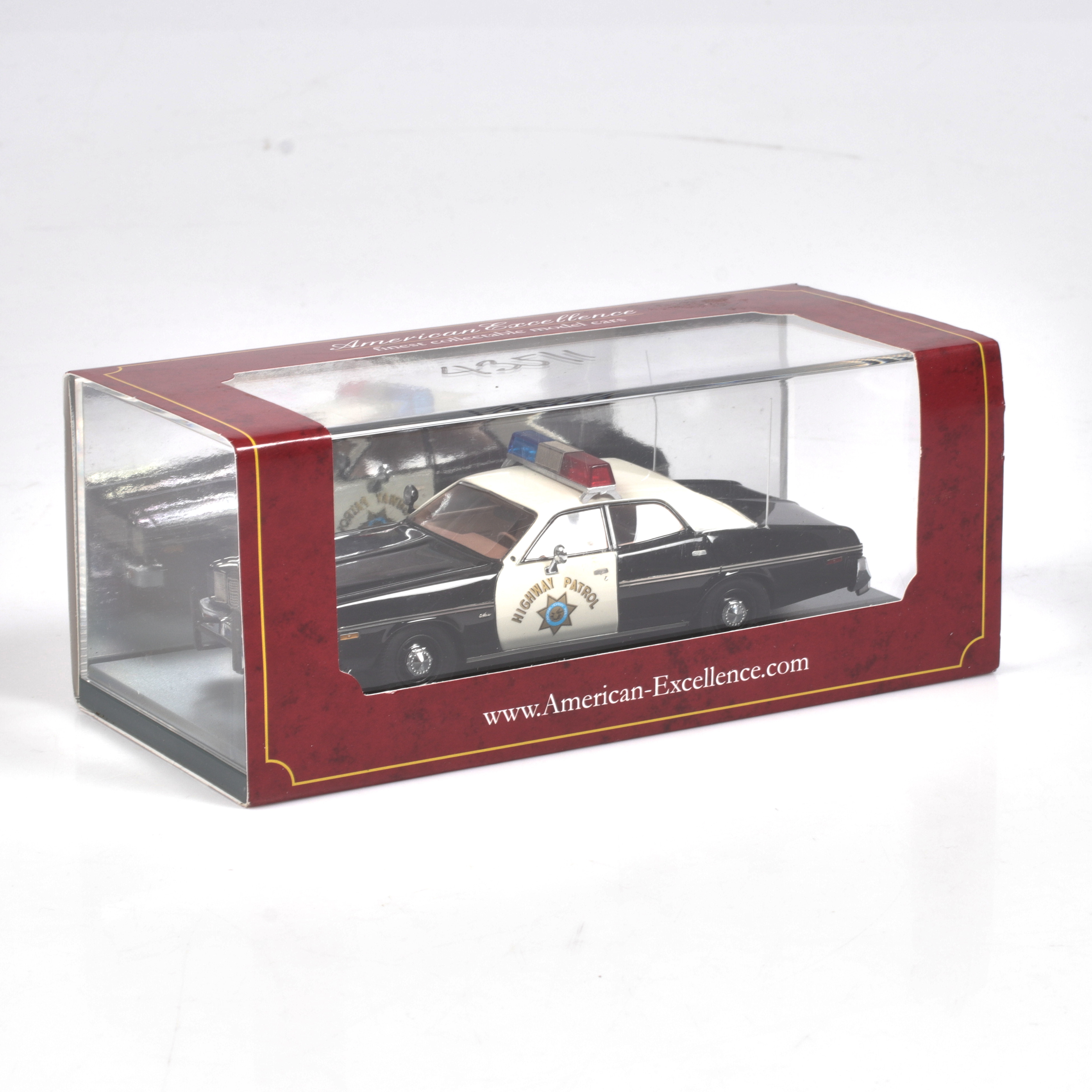 MODELLBIL, metall/resin, Dodge Monaco California Highway Patrol, NEO Models, skala 1:43.