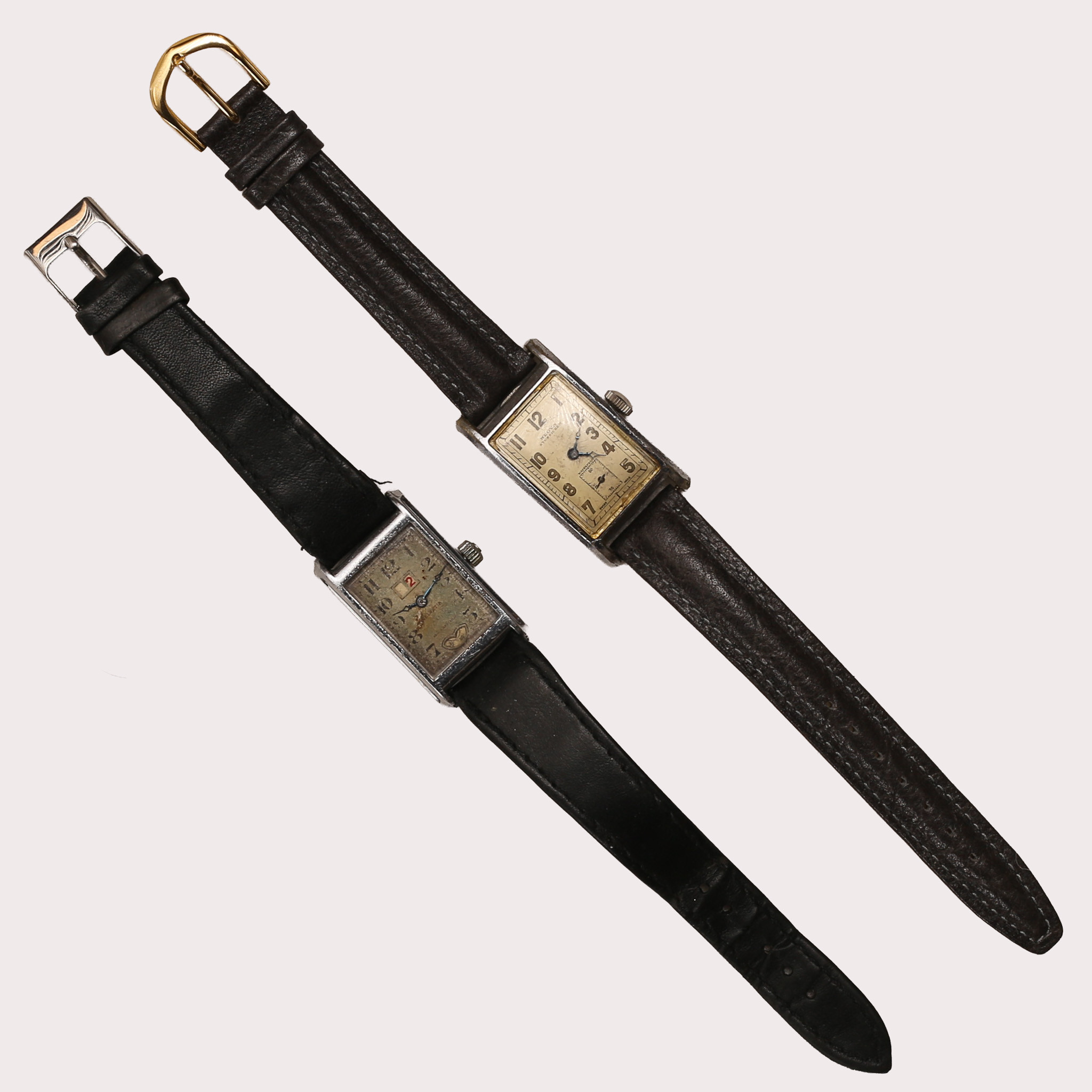 Armbandsur tankmodeller, Helvetia, stål/läderband samt Neova, stål/läderband, totalt 2 stycken.