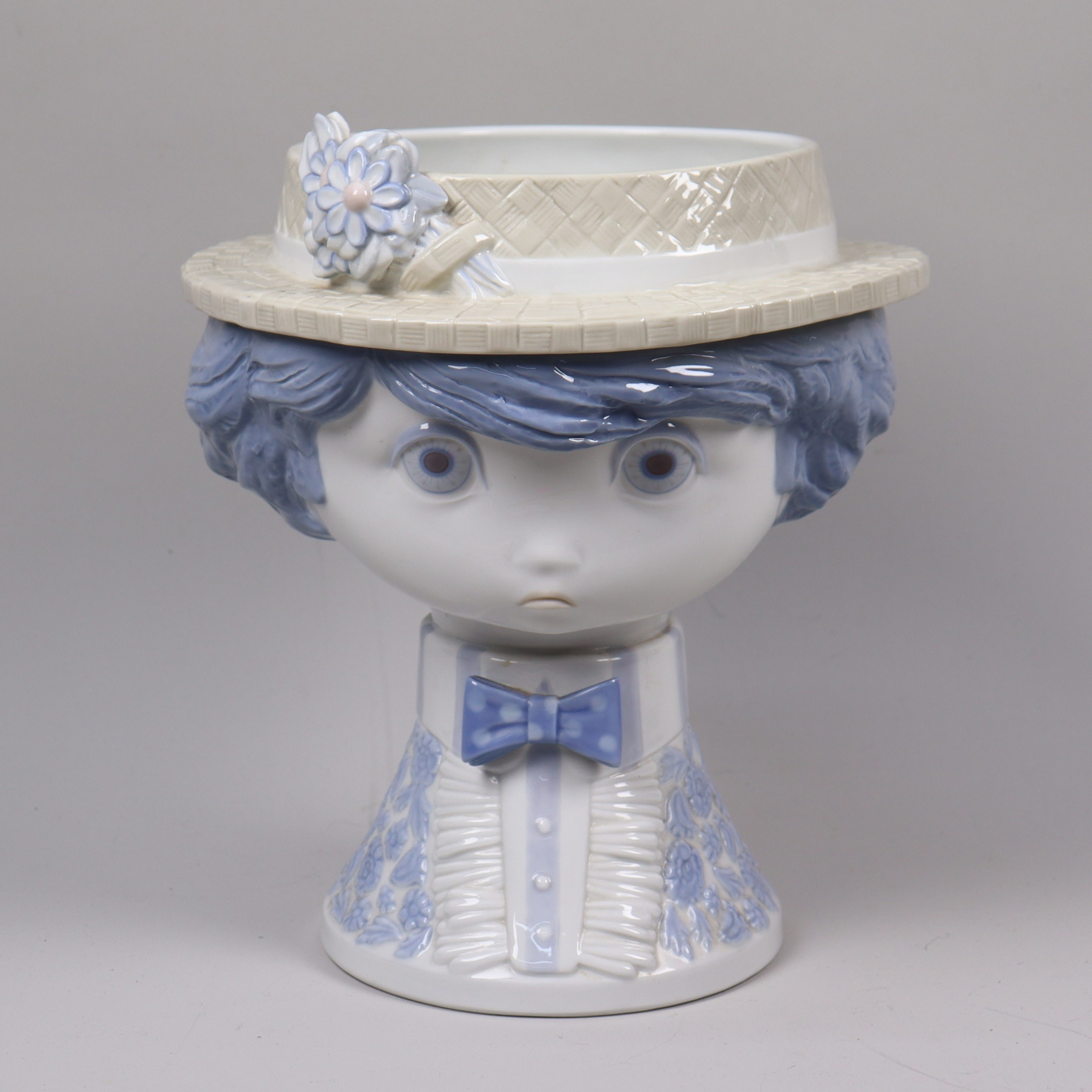 JULIO FERNANDEZ. "Little Maurice", Lladro, Spanien, skål / ytterfoder.