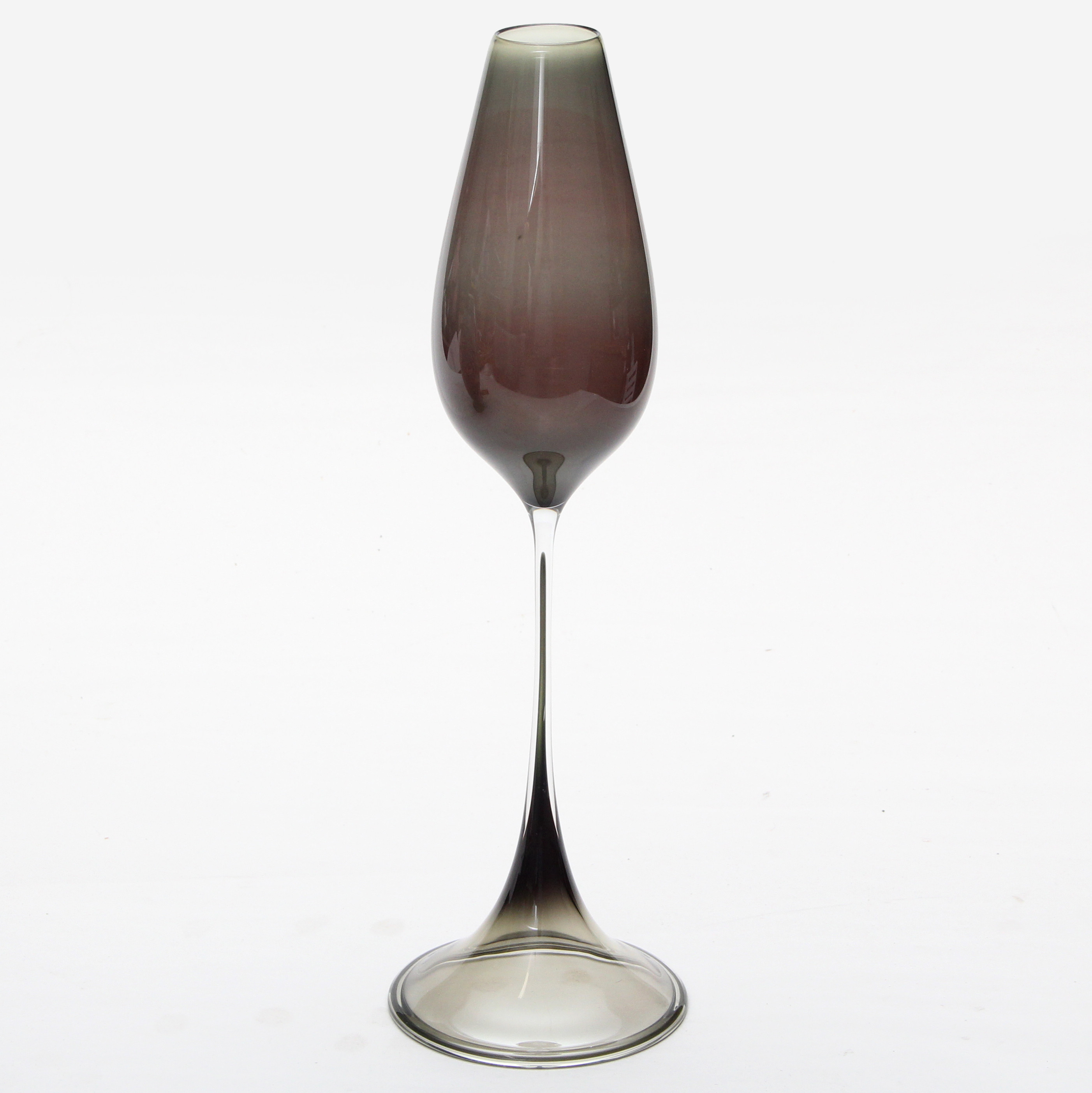 NILS LANDBERG. TULPANVAS, glas, Orrefors, osignerad.