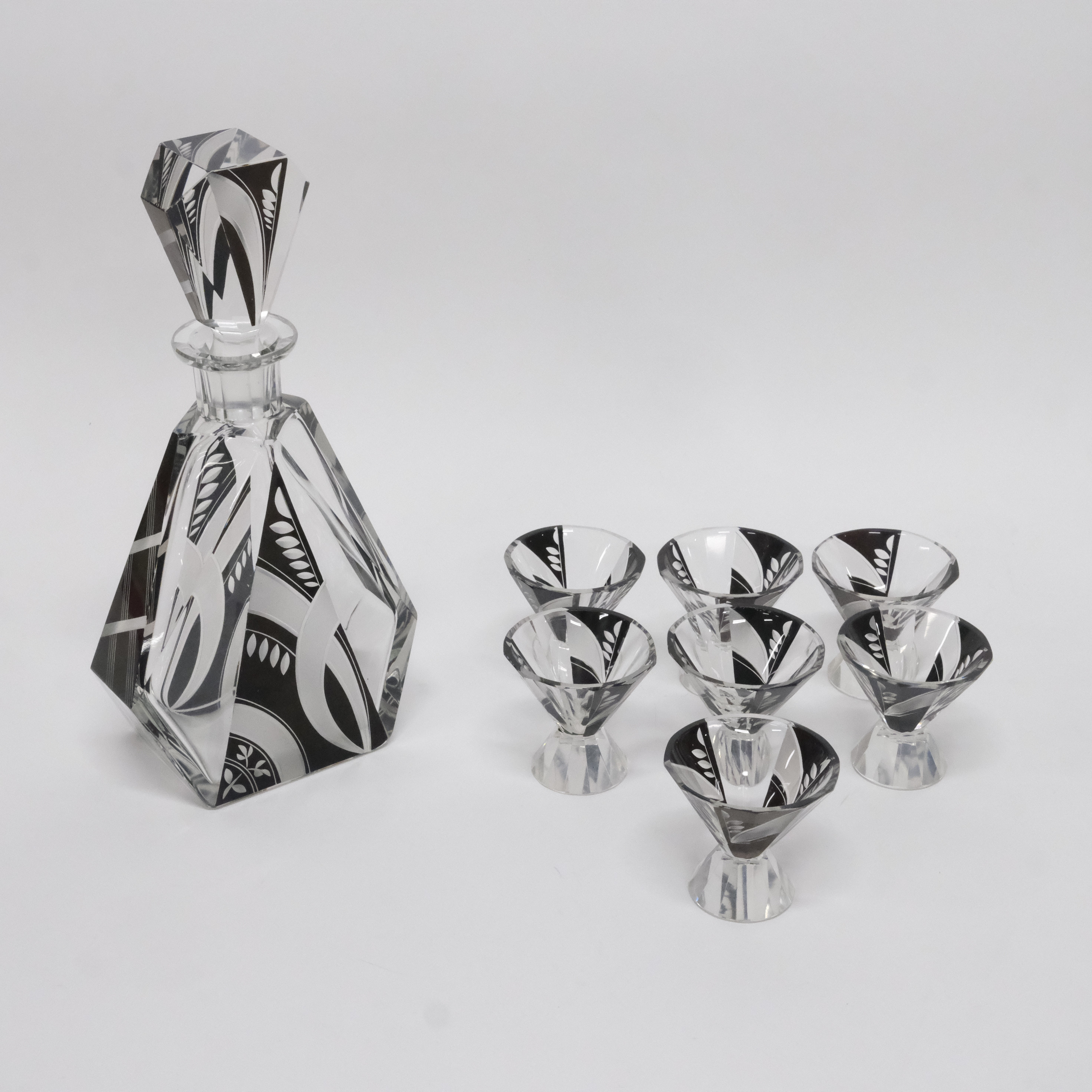 KARAFF OCH LIKÖRGLAS, ART DECO.