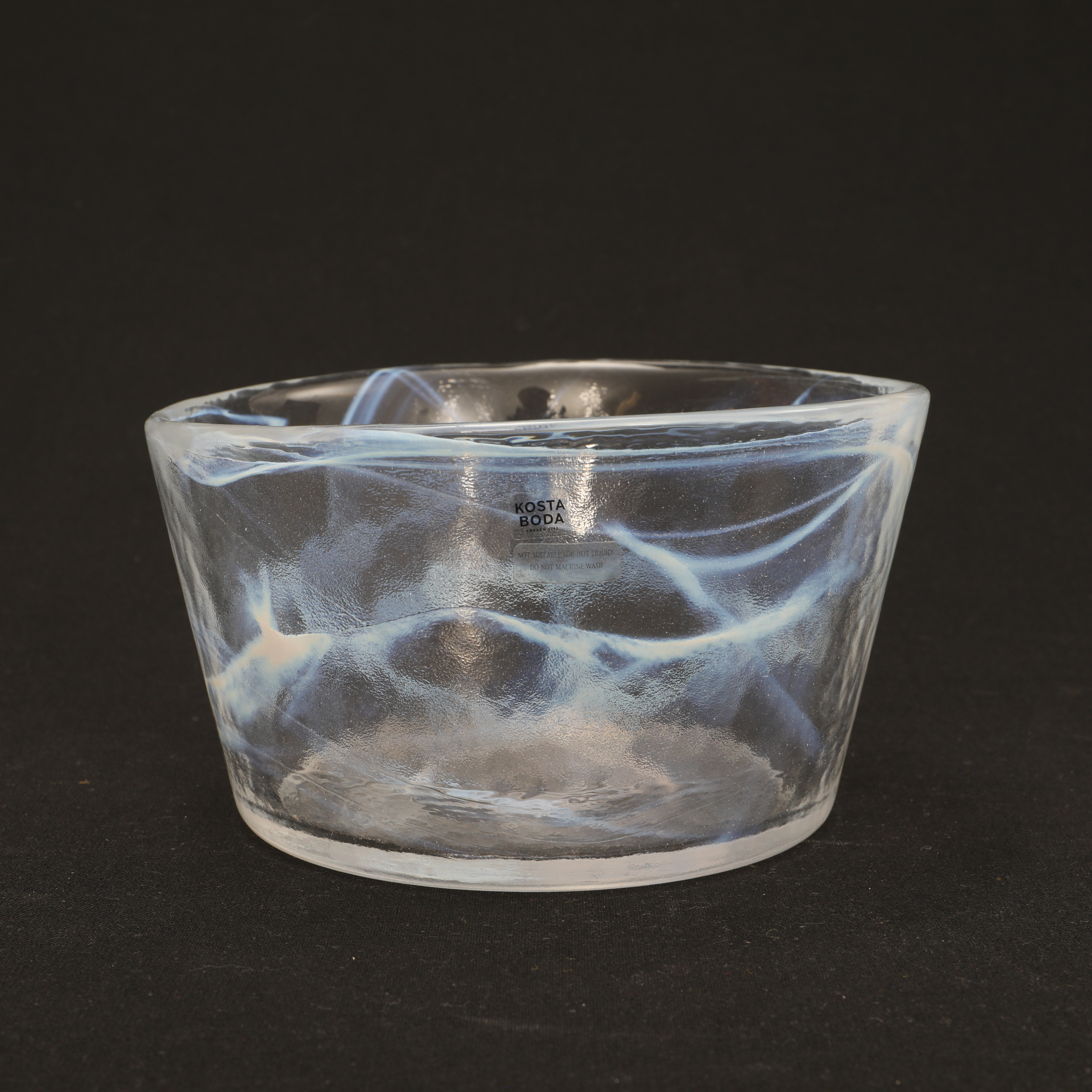 ULRICA HYDMAN-VALLIEN. SKÅL, glas, Kosta Boda.