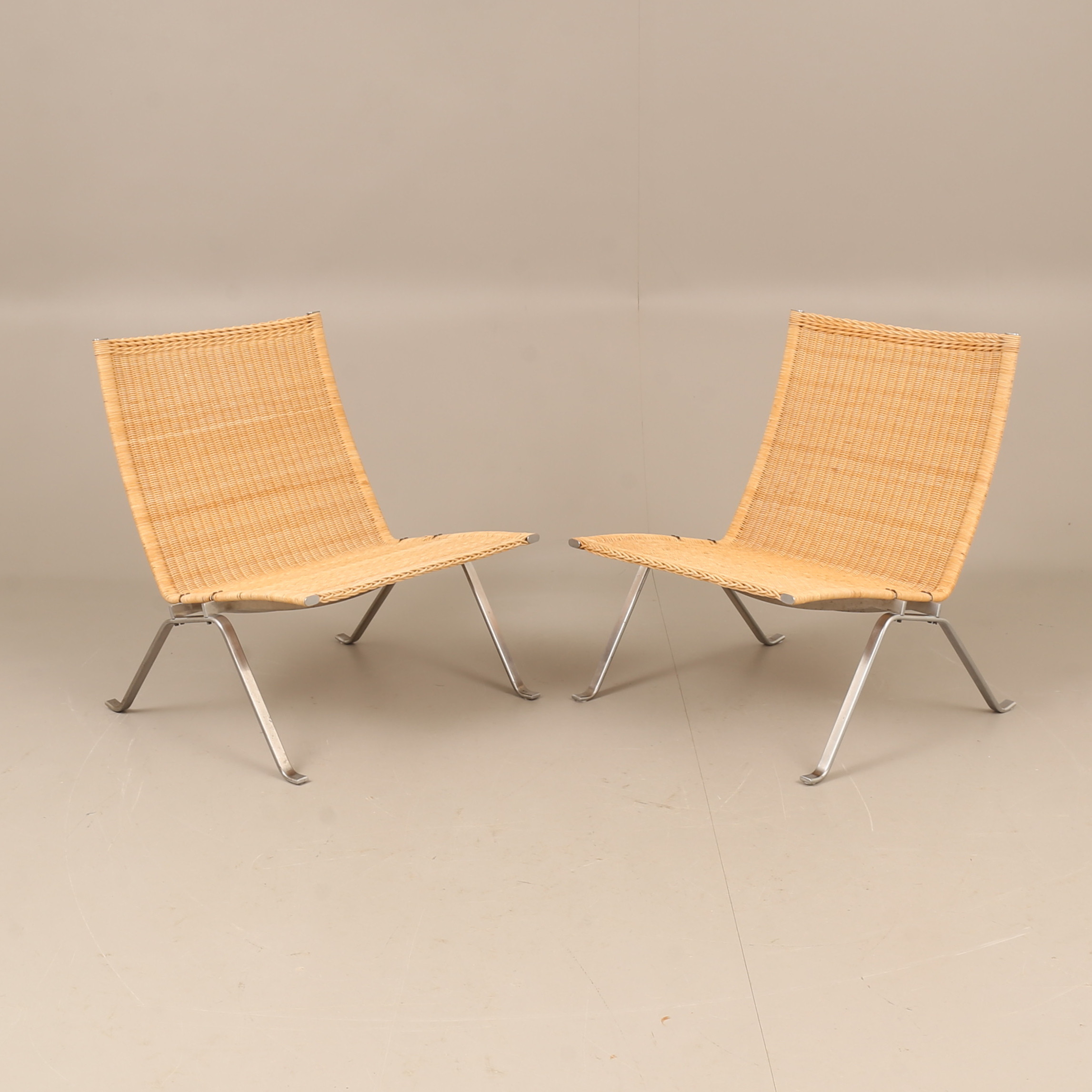 POUL KJAERHOLM. Stolar, ett par, PK22, Fritz Hansen.