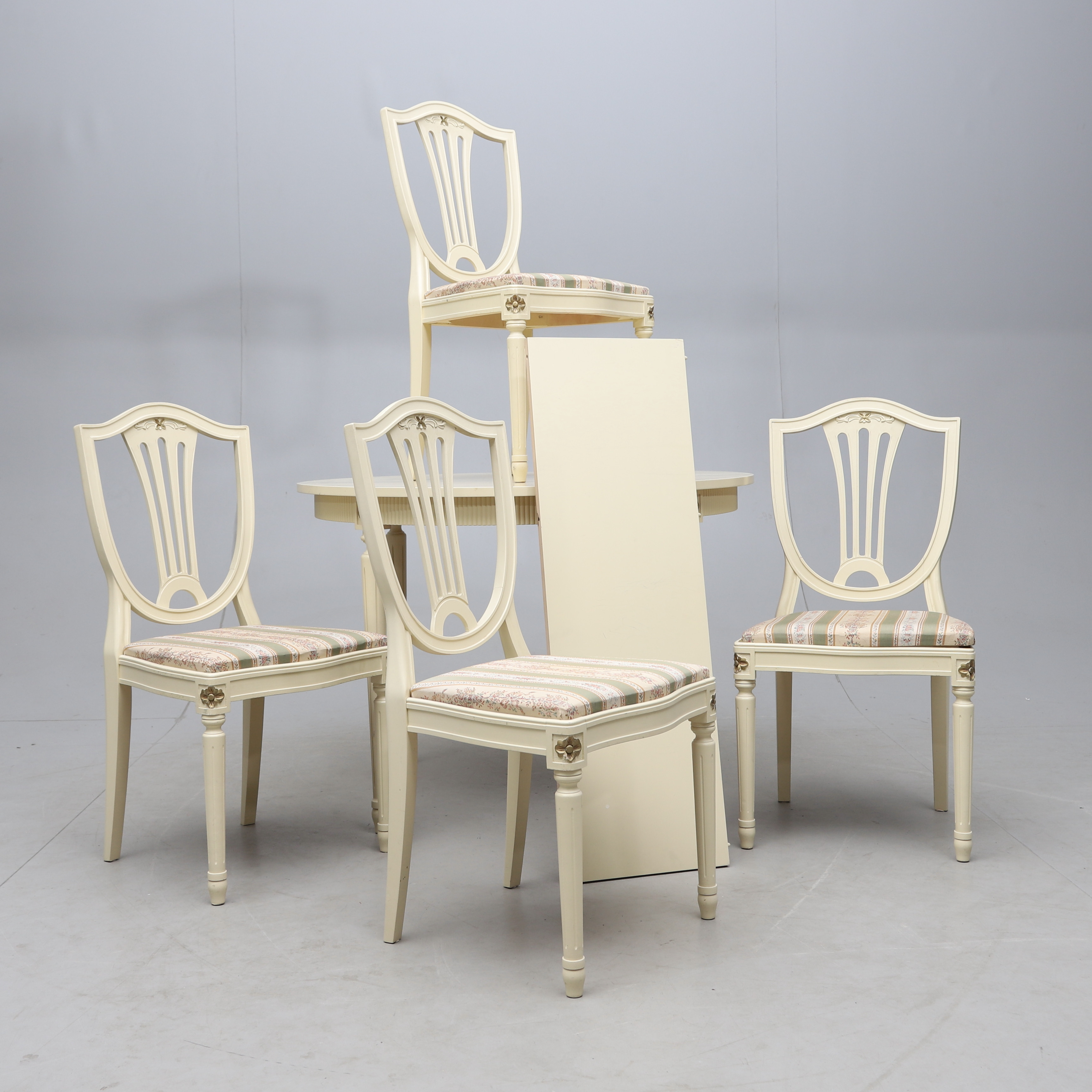 MATGRUPP, 5 delar, gustaviansk stil, 1900-talets andra hälft.