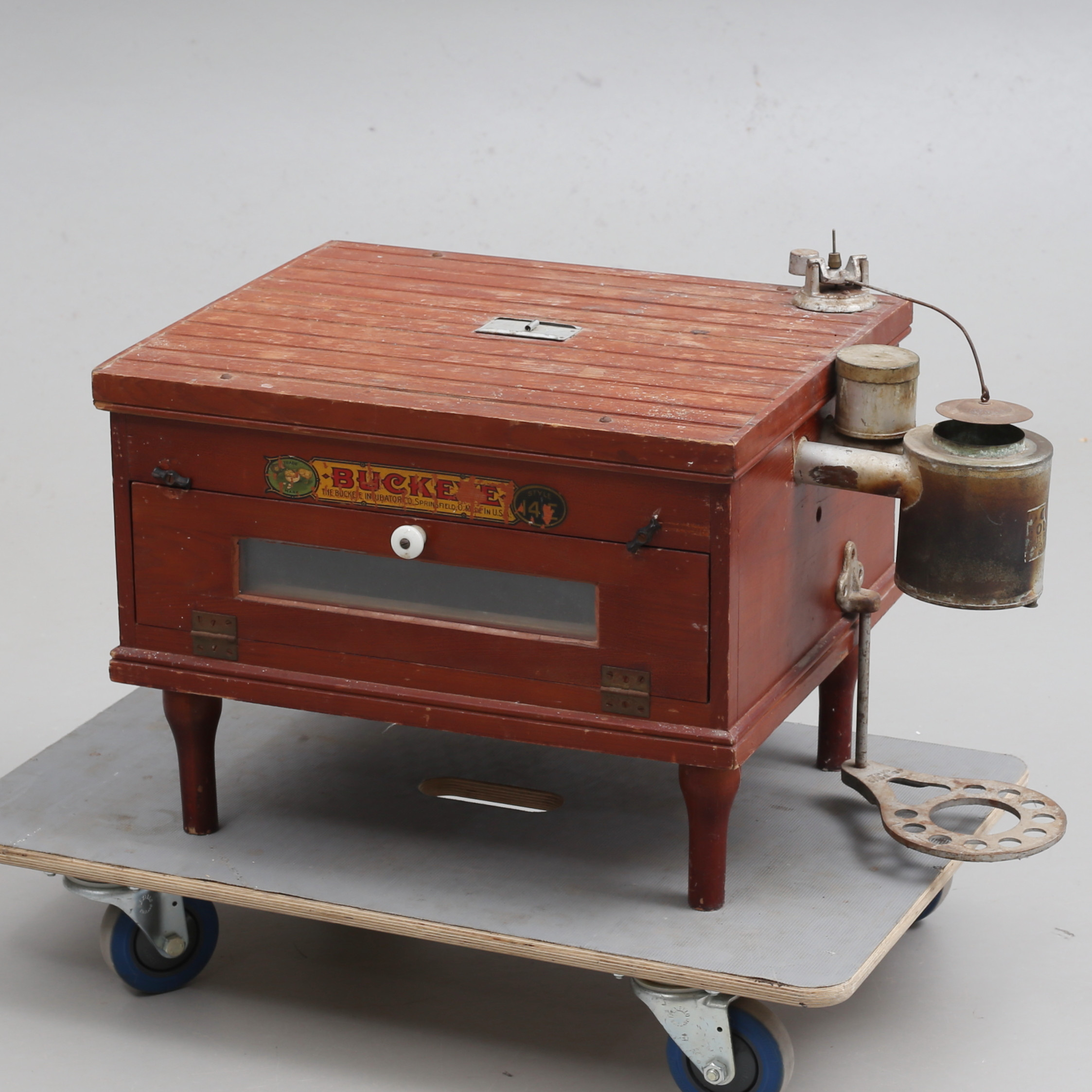 ÄGGINKUBATOR, "The Buckeye Incubator", trä, Springfield, 1900-tal.