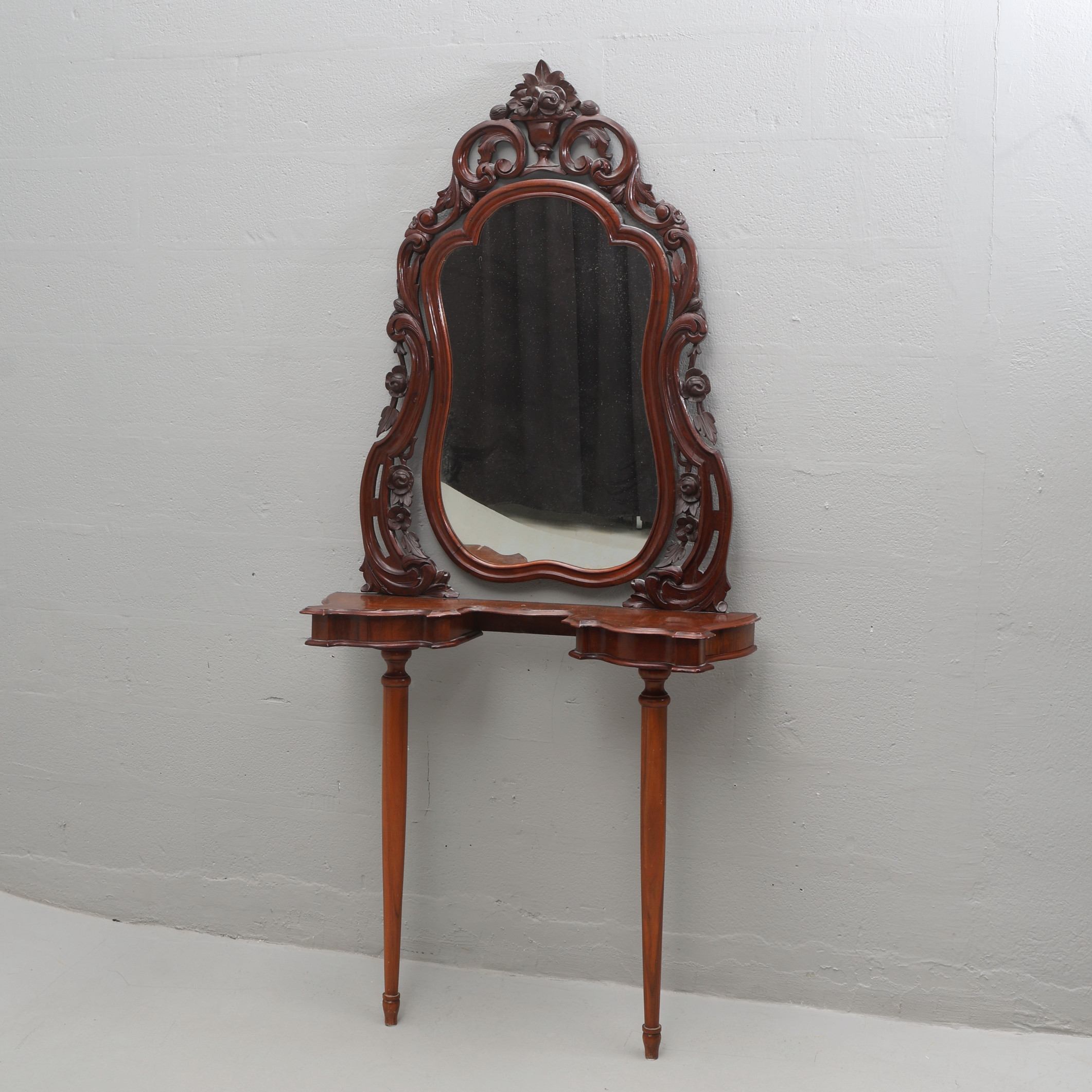 SPEGEL, med konsolbord, 1900-talets tidigare del.