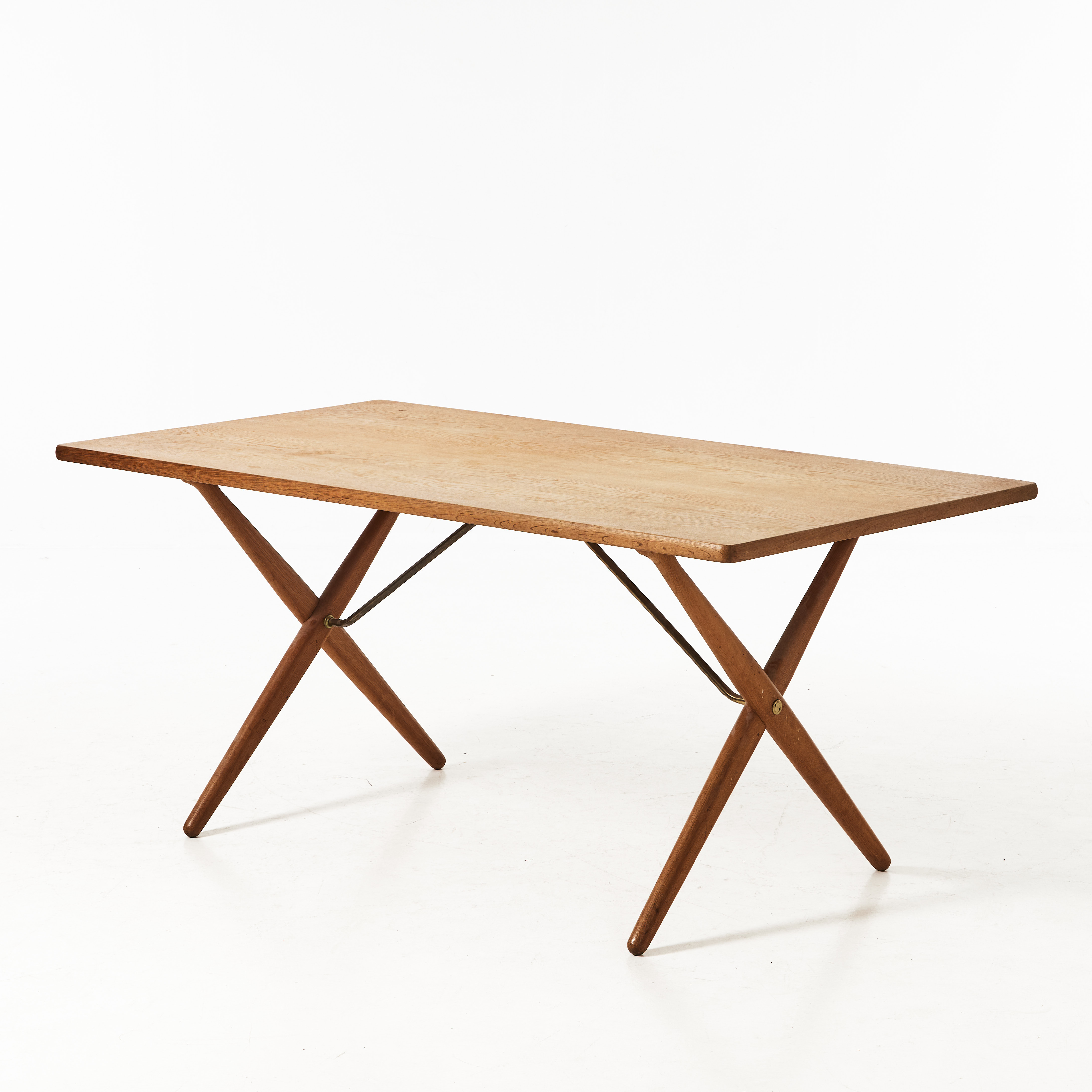 HANS J WEGNER. Sågbocksbordet", matbord, Andreas Tuck, Danmark, model AT-303, formgivet 1955.