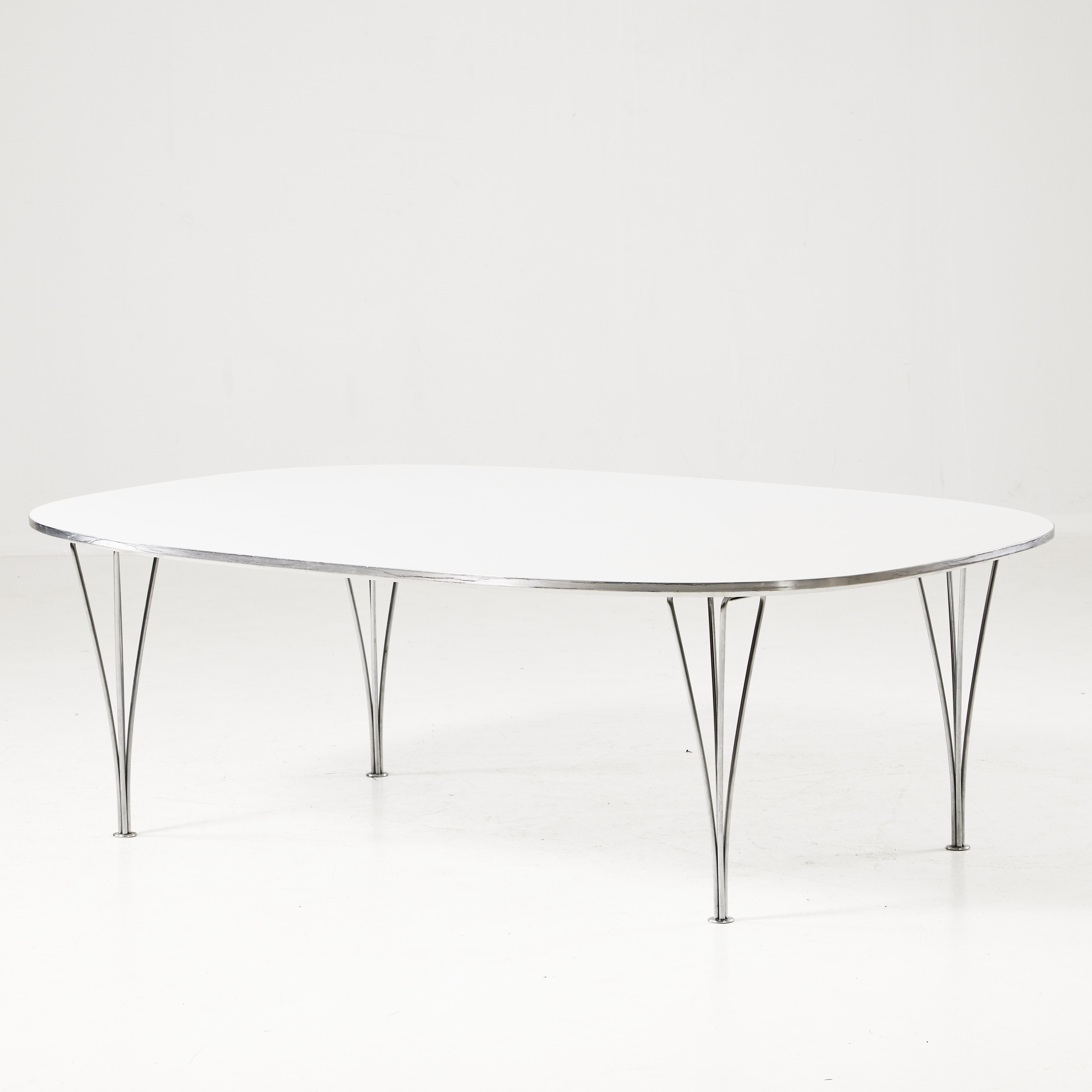 BRUNO MATHSSON & PIET HEIN. Soffbord, "Superellips" Fritz Hansen.