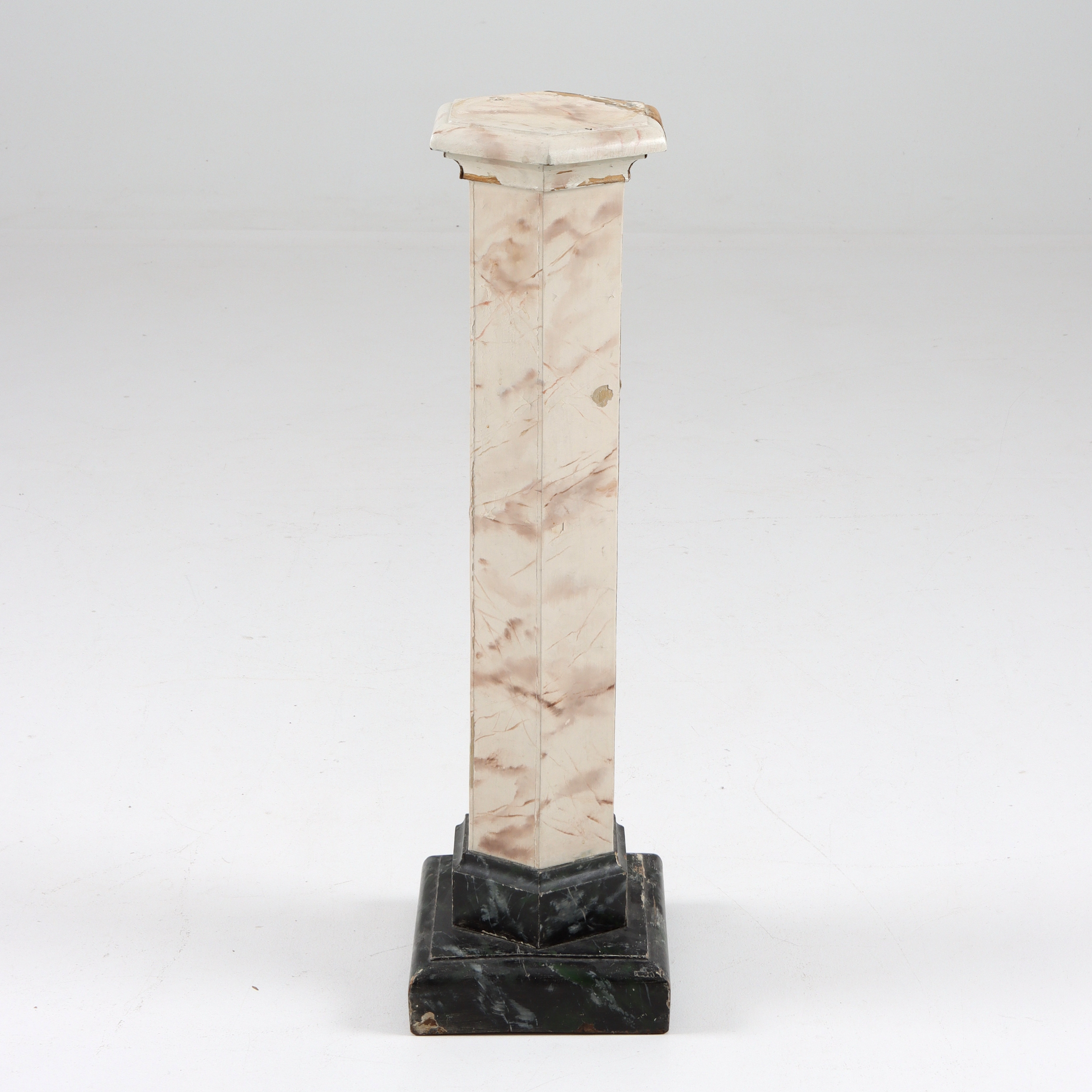 PIEDESTAL, bemålat trä, 18/1900-tal.