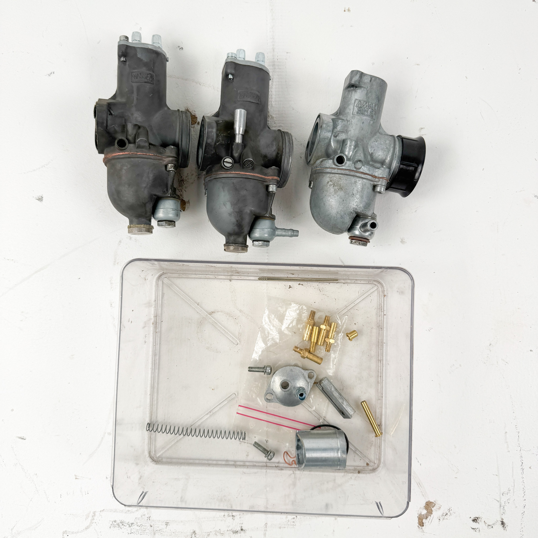 AMAL/WASSELL, förgasare, 1+2 st, England, modern tillverkning.