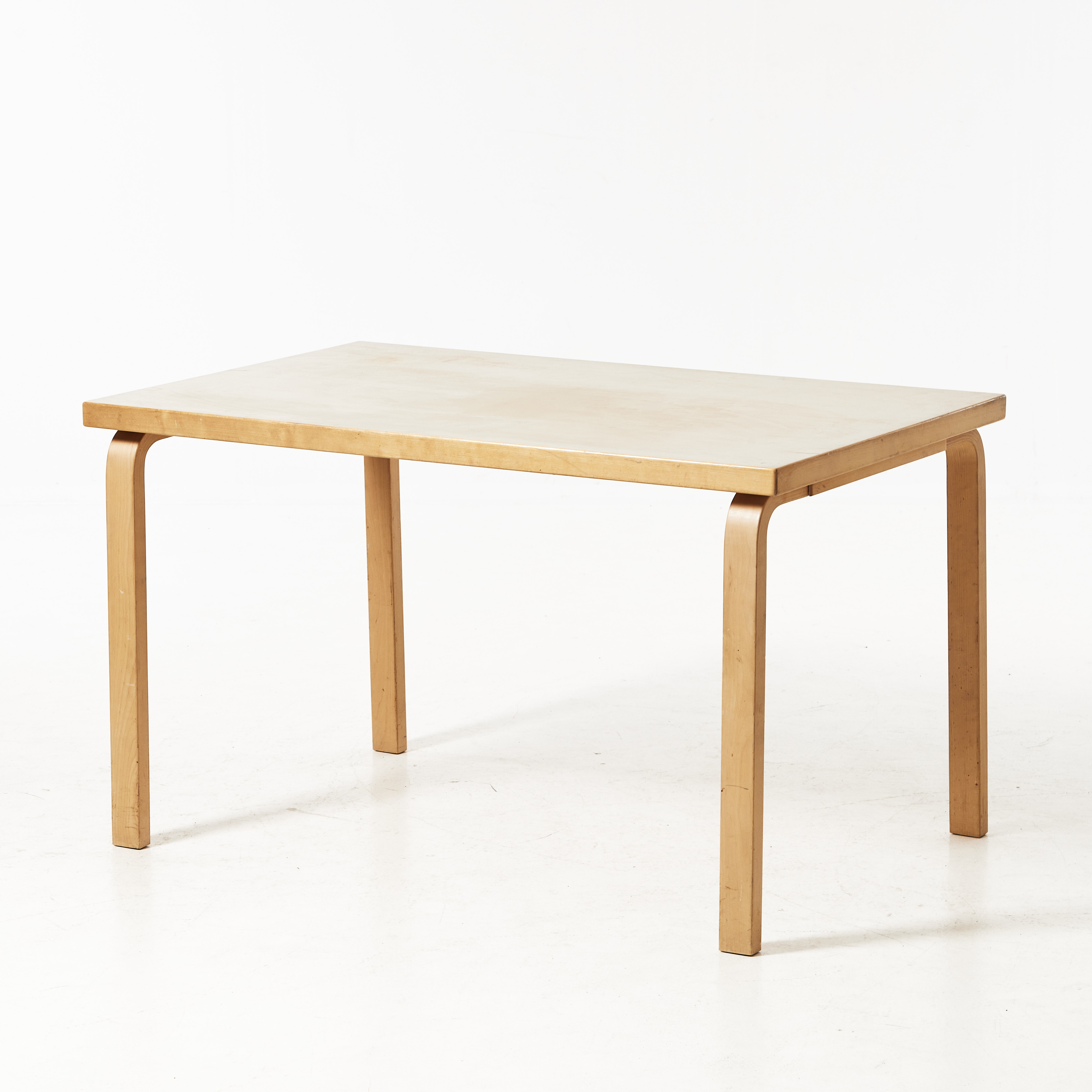 ALVAR AALTO. Bord, björk, 81B.