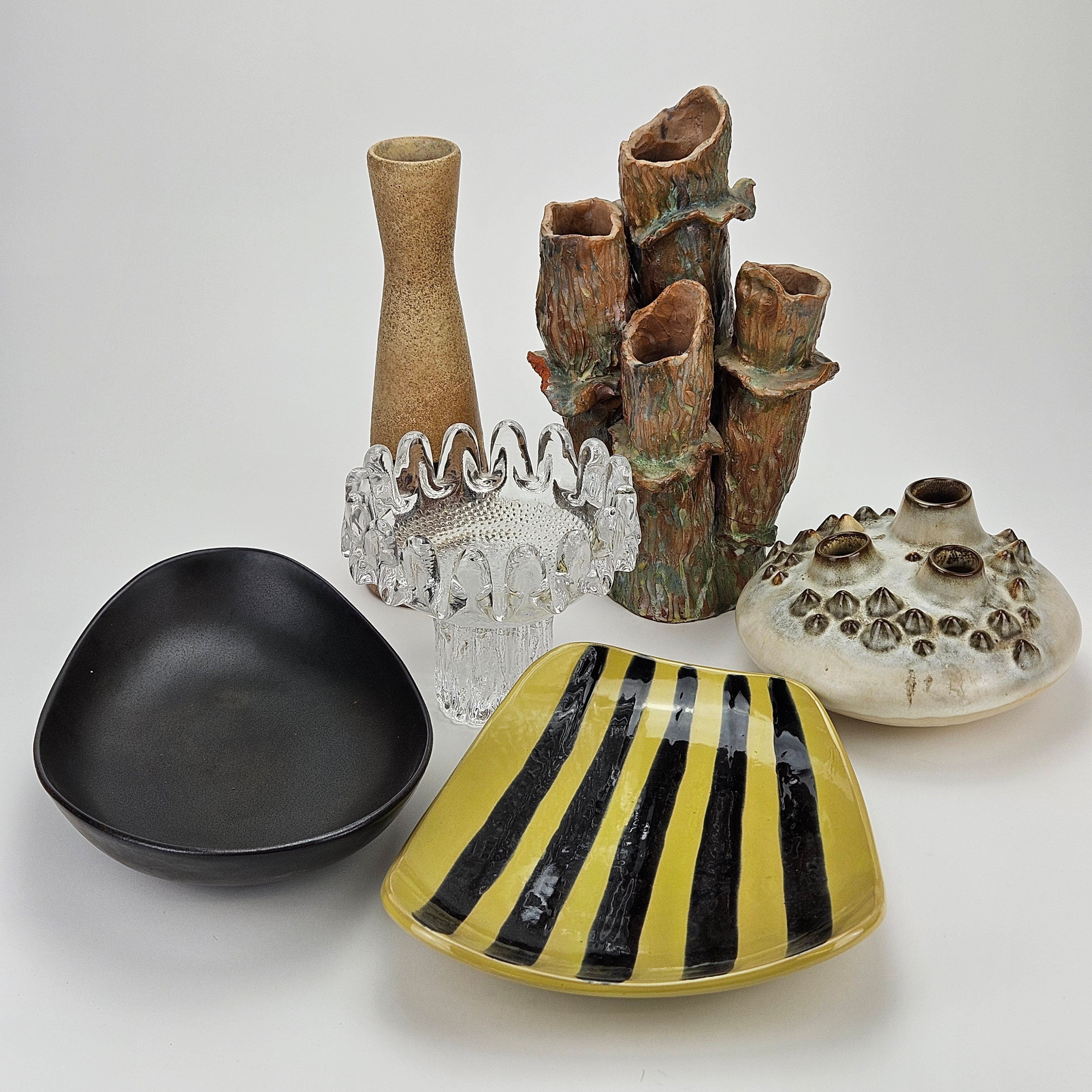 KERAMIK OCH GLAS, bland annat Carl Harry Stålhane, Rörstrand, Göran Wärff, Kosta.