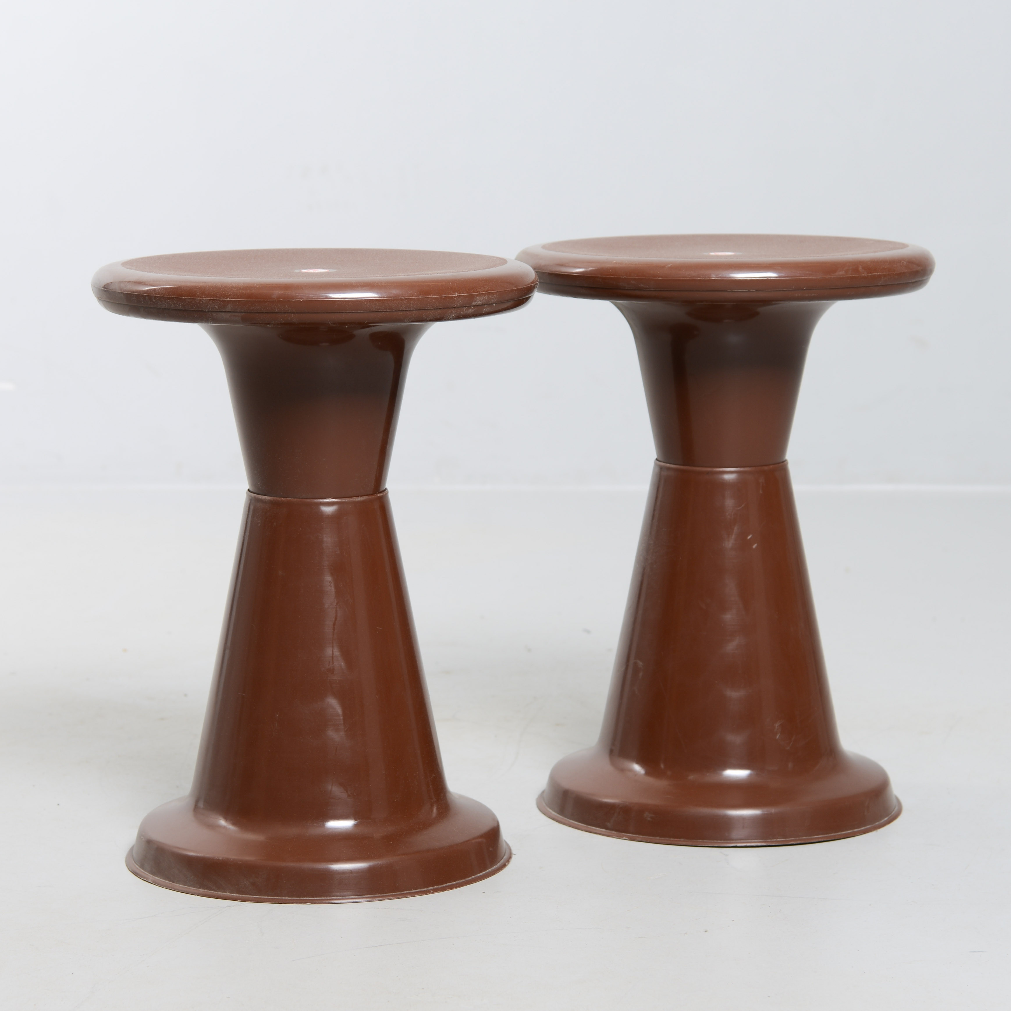 PALL, 2 st, Mälarplast, Eskilstuna, 1970-tal.