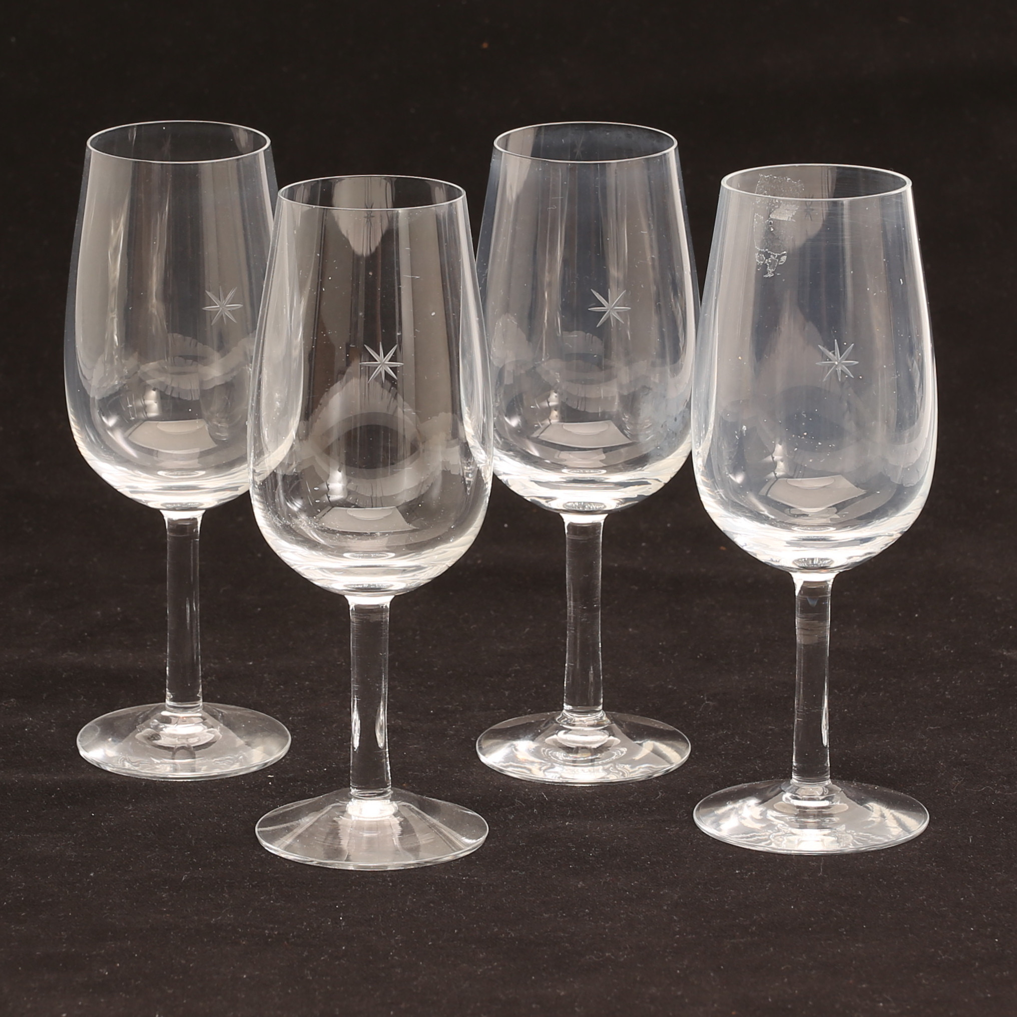 SIGNE PERSSON-MELIN. Glas, 4 stycken, "Bouquet", Kosta.