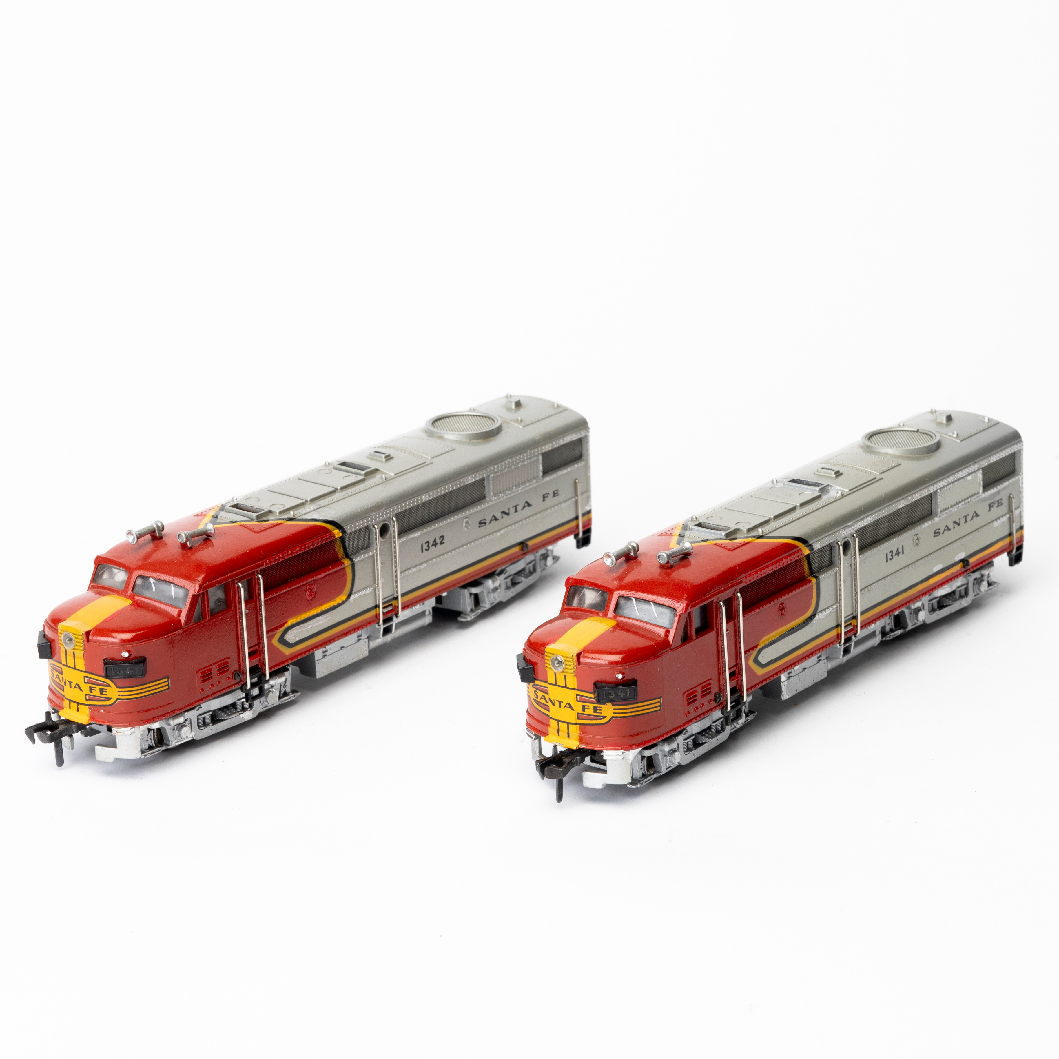 FLEISCHMANN 1341 SANTA FEE diesellok A- och B-del.