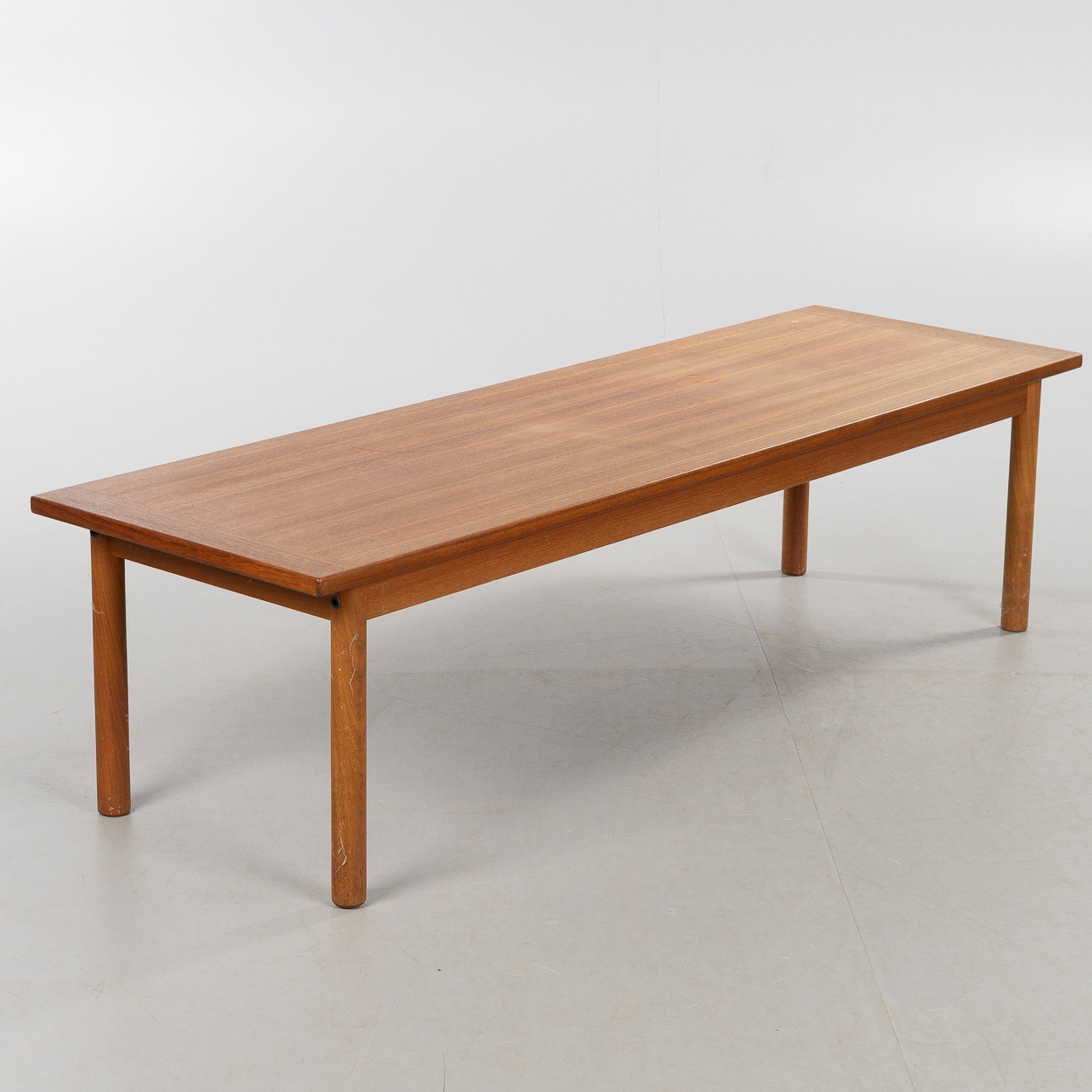 BORD, troligen Sverige, teakfanér, 1960-tal.