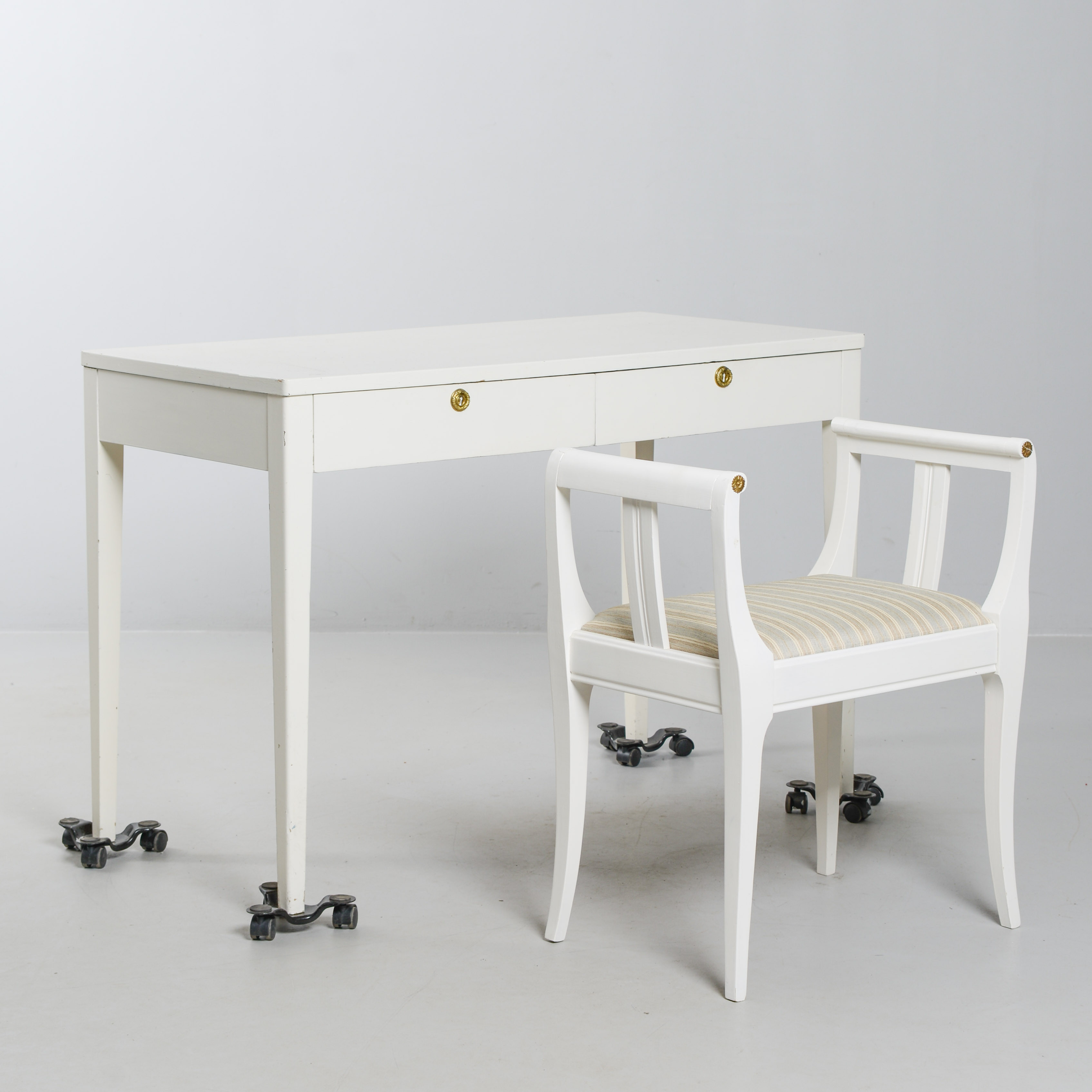 SKRIVBORD med TABURETT, jugend, tidigt 1900-tal.