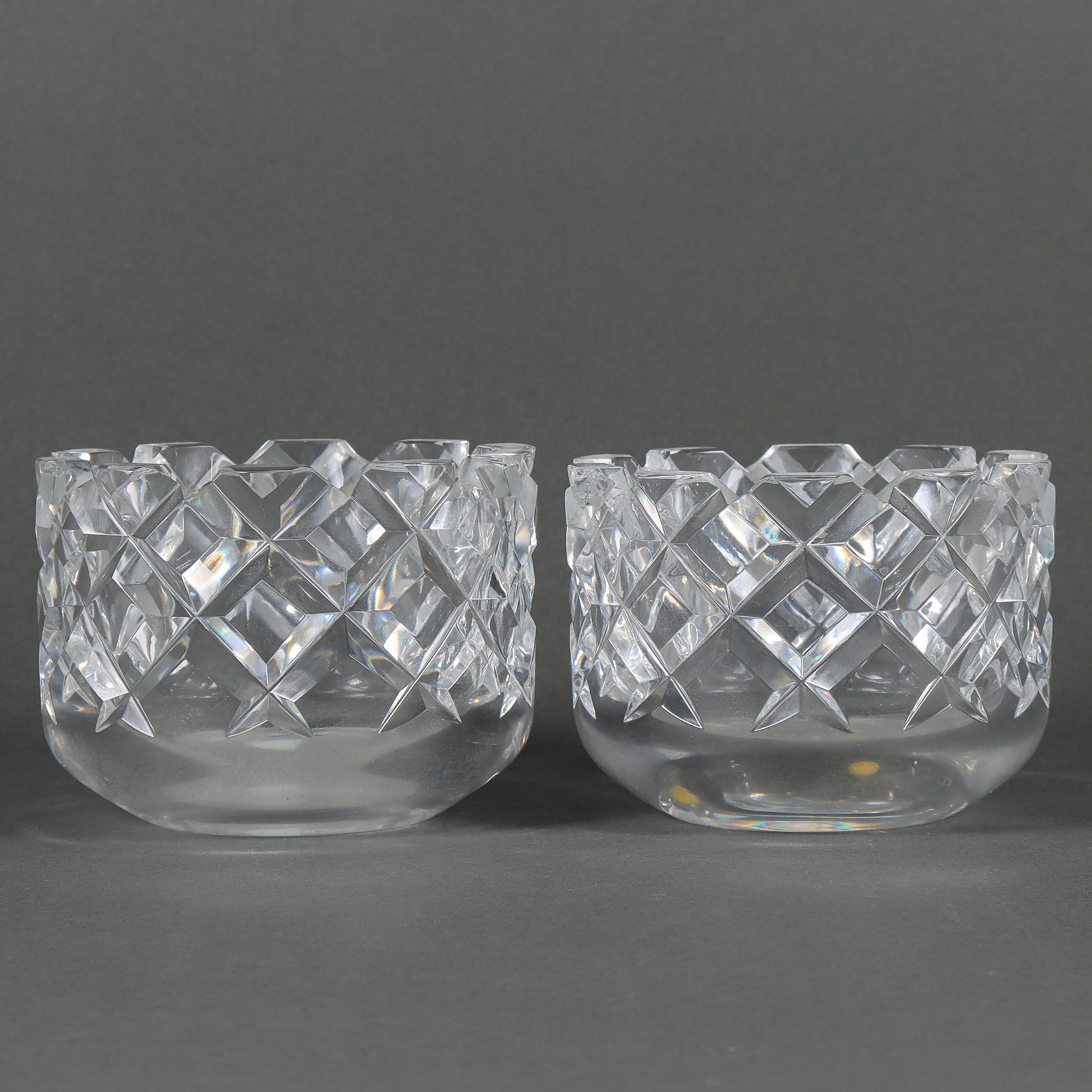 GUNNAR CYRÉN. Skålar, 2 stycken kristall, Orrefors Sofiero.