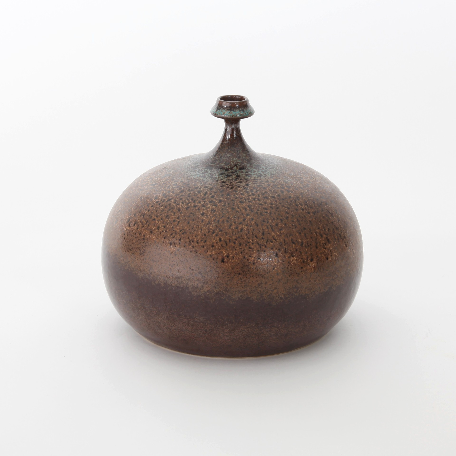 YNGVE  BLIXT. 1920-1981. Vas, glaserat stengods, egen verkstad, Höganäs, 1973.