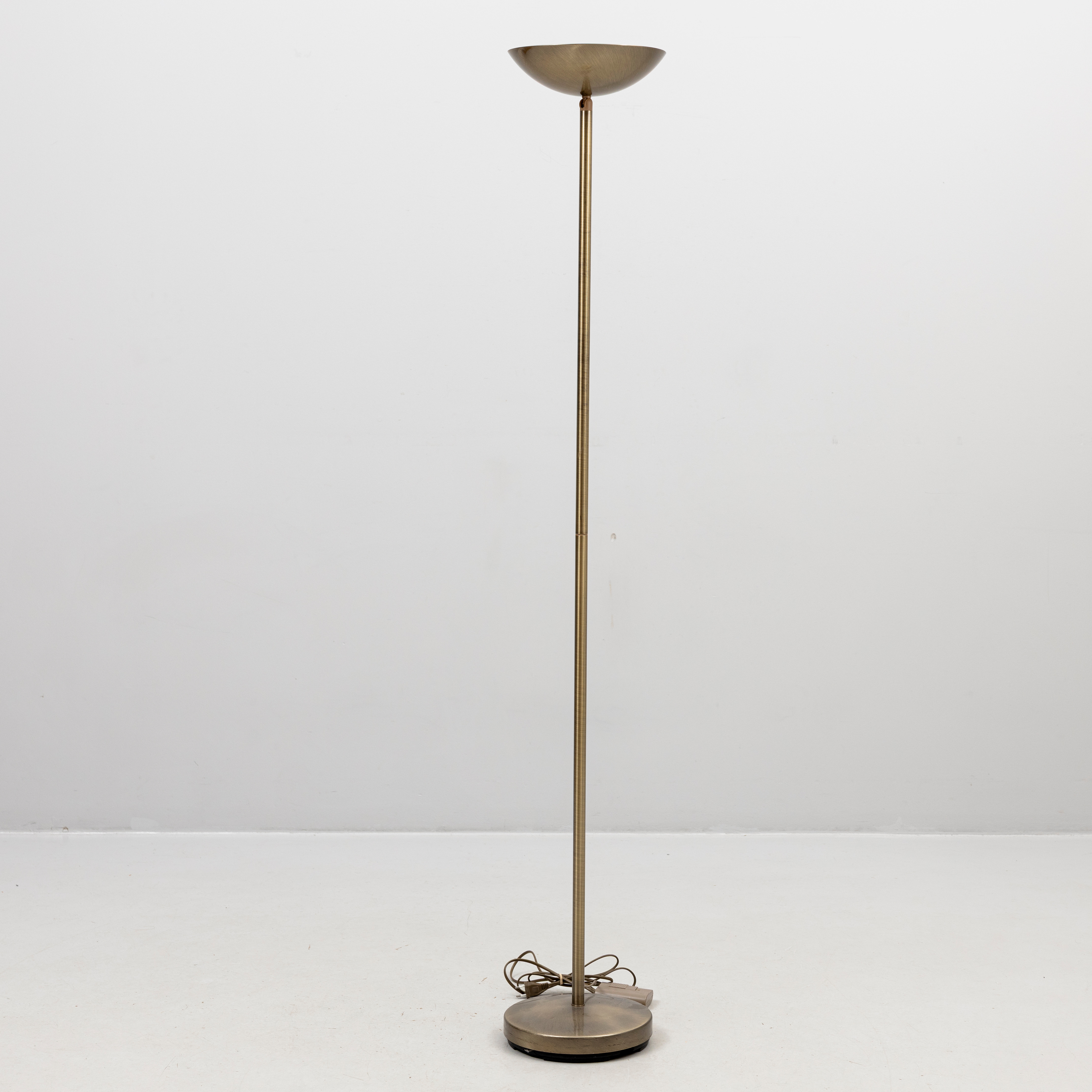 GOLVLAMPA, "Up light" Massiv art.