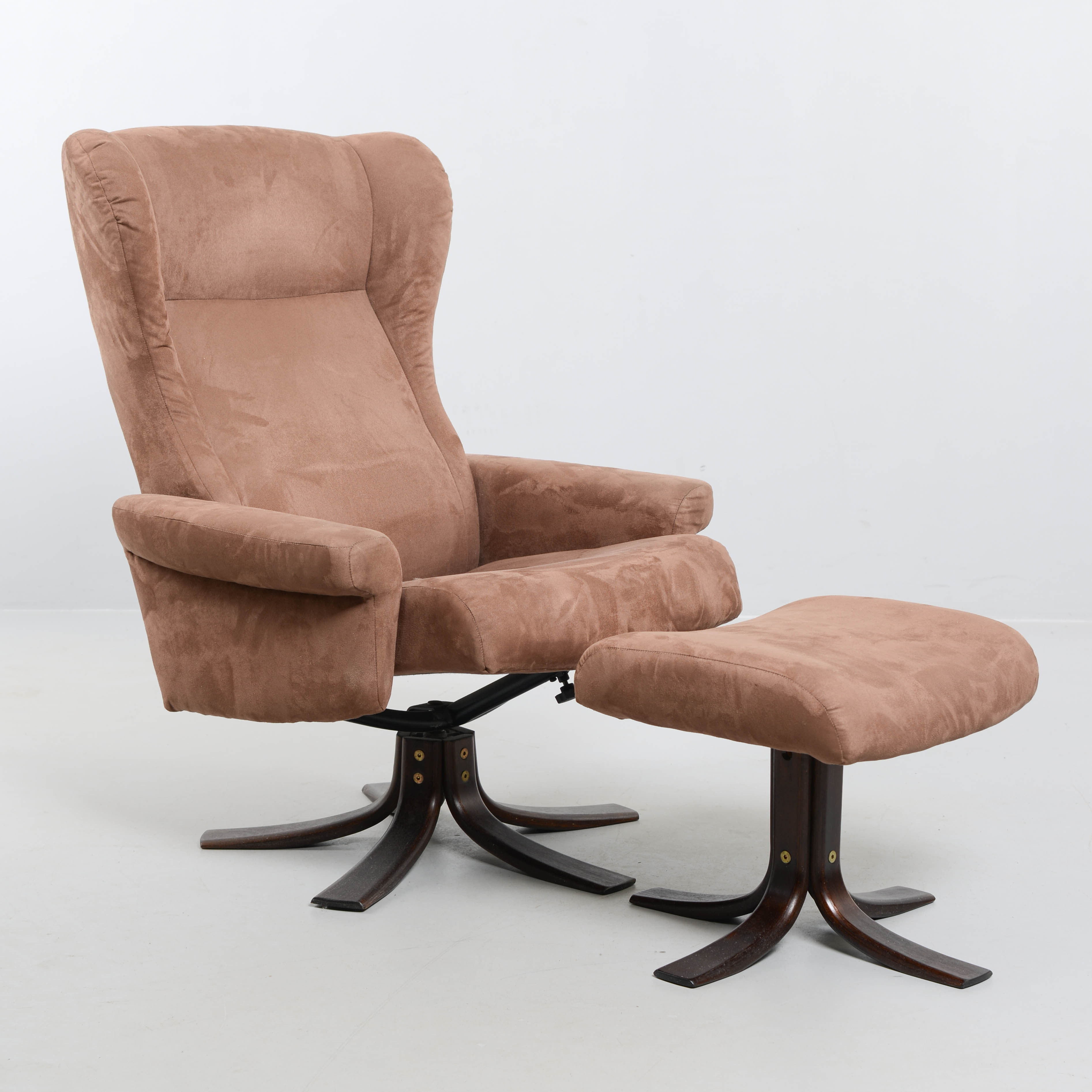 SNURRFÅTÖLJ med FOTPALL, Tela Möbler, 1900/2000-tal.