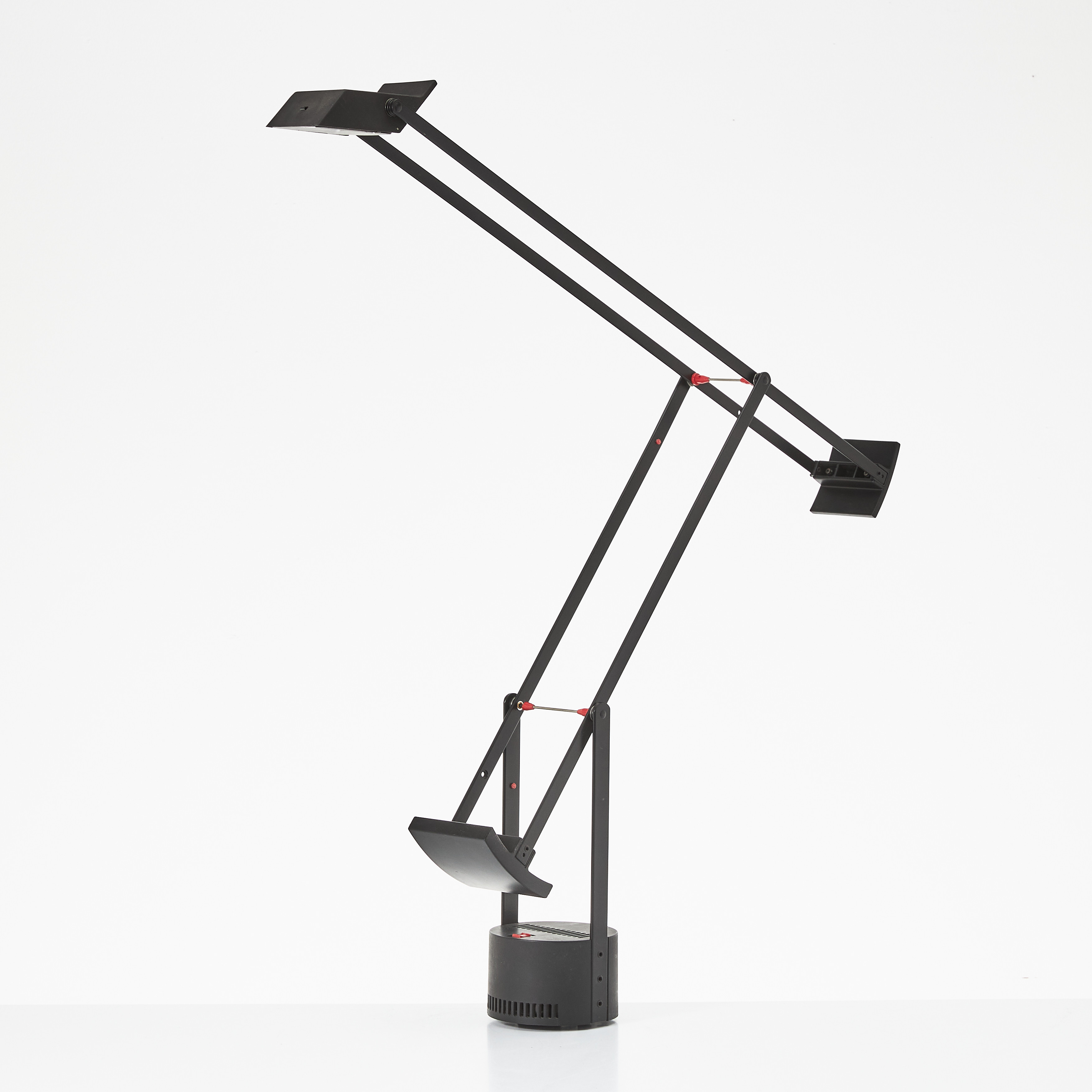 RICHARD SAPPER. Bordslampa "Tizio" för Artermide.