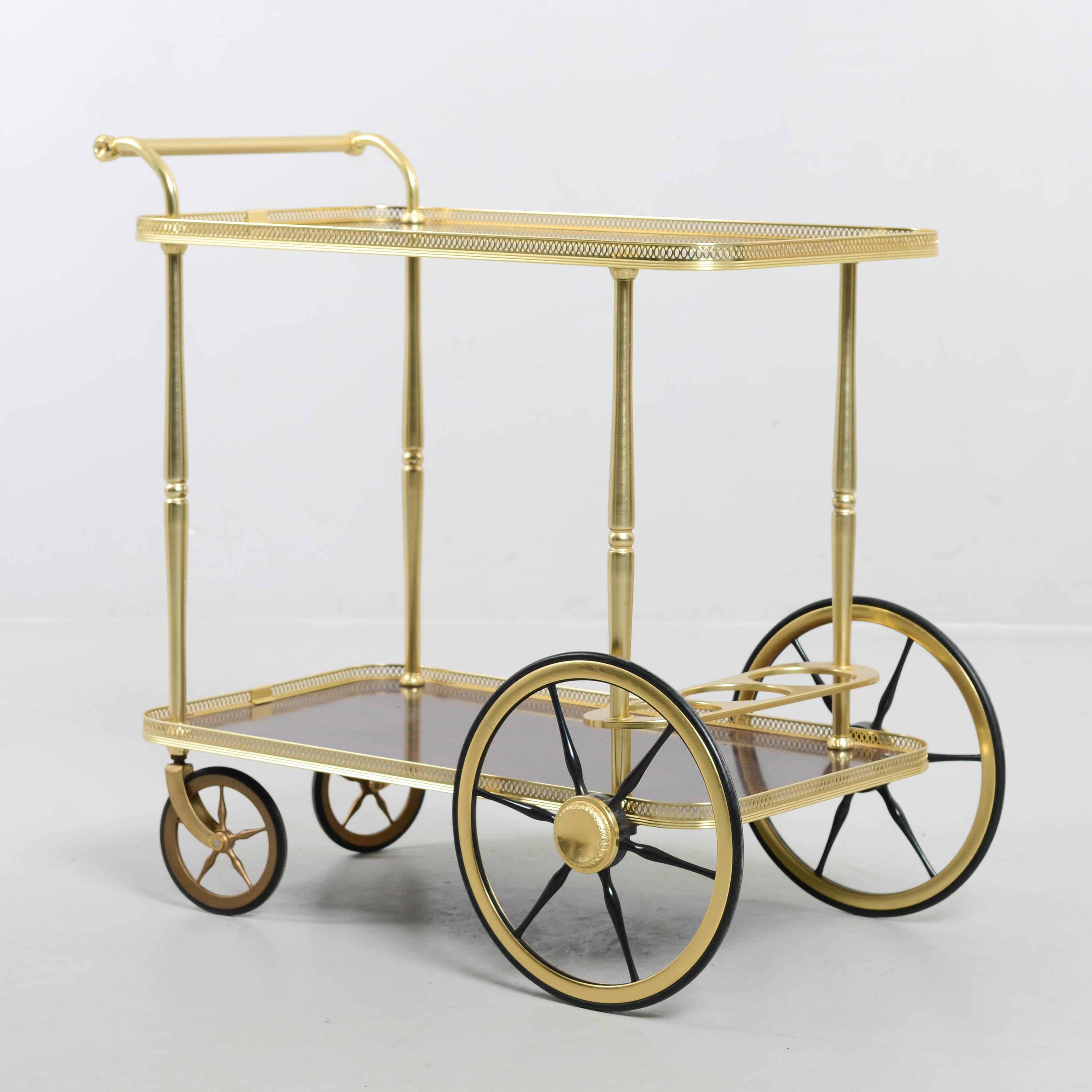 SERVERINGSVAGN, 1900-talets andra del.