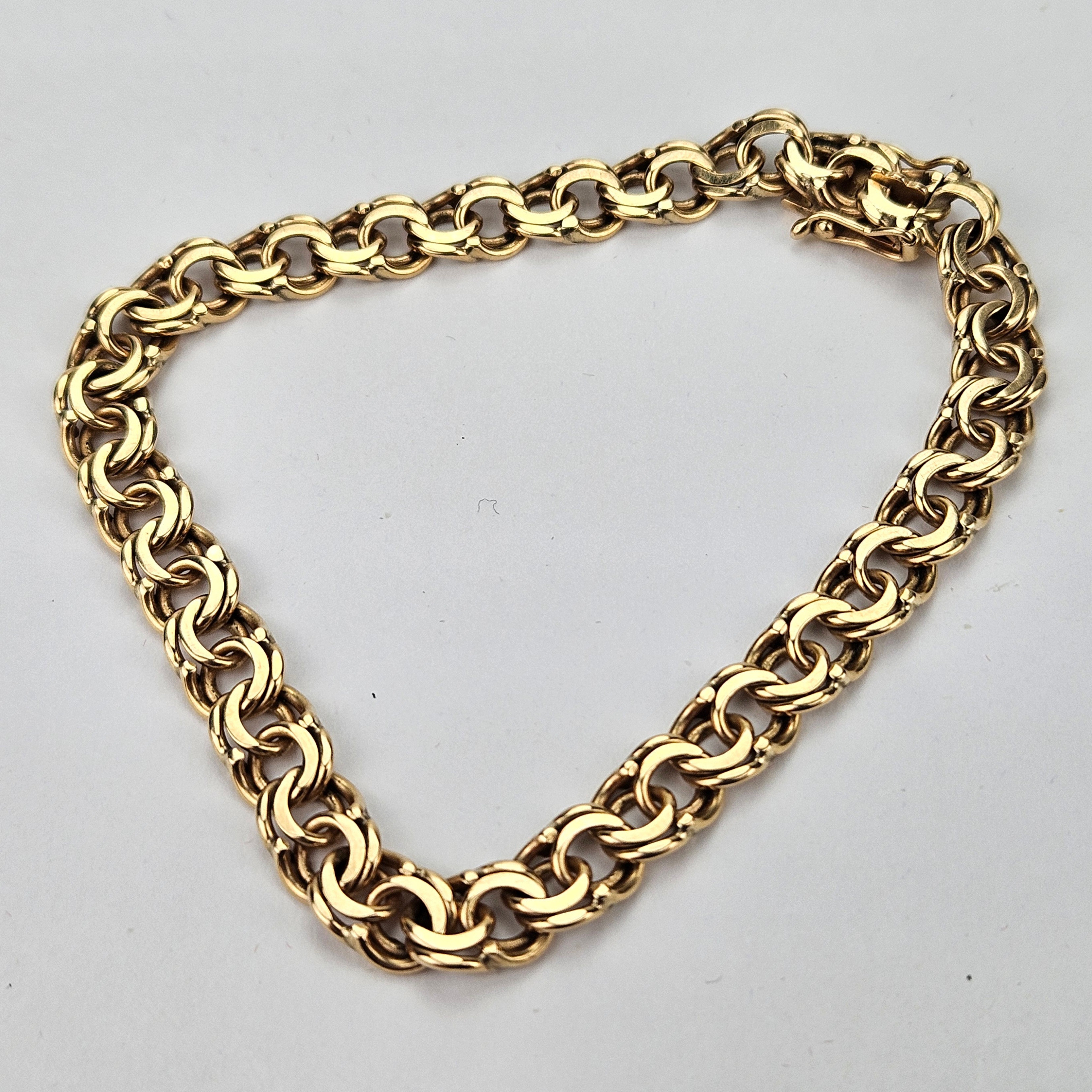 ARMBAND, "Bismarck", guld, 18K, Bg:S Guld Bernt Gottschalk, Skärholmen 1968, vikt ca. 17,3 gram.