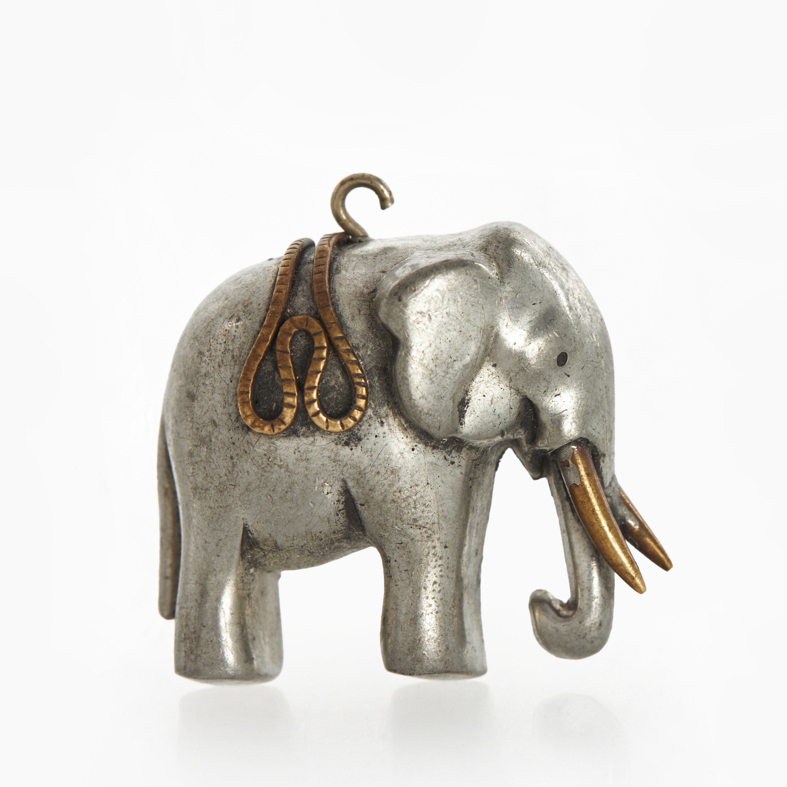 ESTRID ERICSON (1894–1981). Brosch, i form av elefant, Firma Svenskt Tenn, Stockholm, 1900-talets mitt. tenn och mässing.