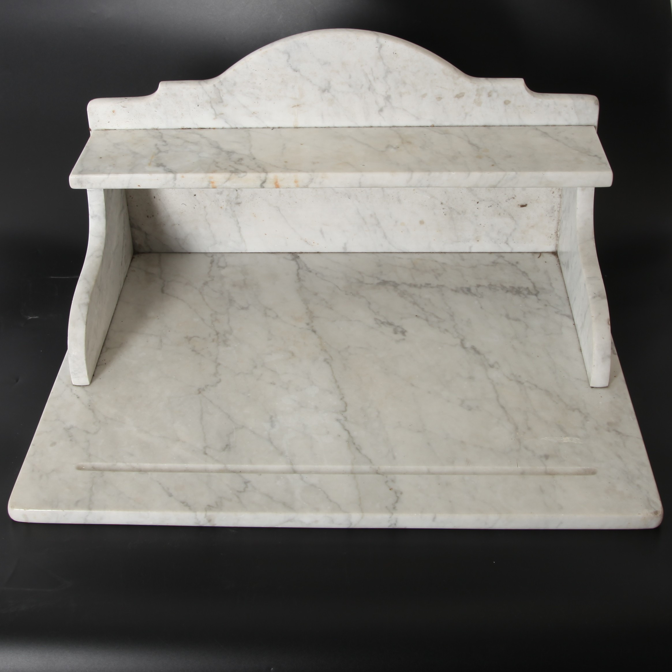 UPPSATS TILL KOMMOD, marmor, 1900-talets första del.