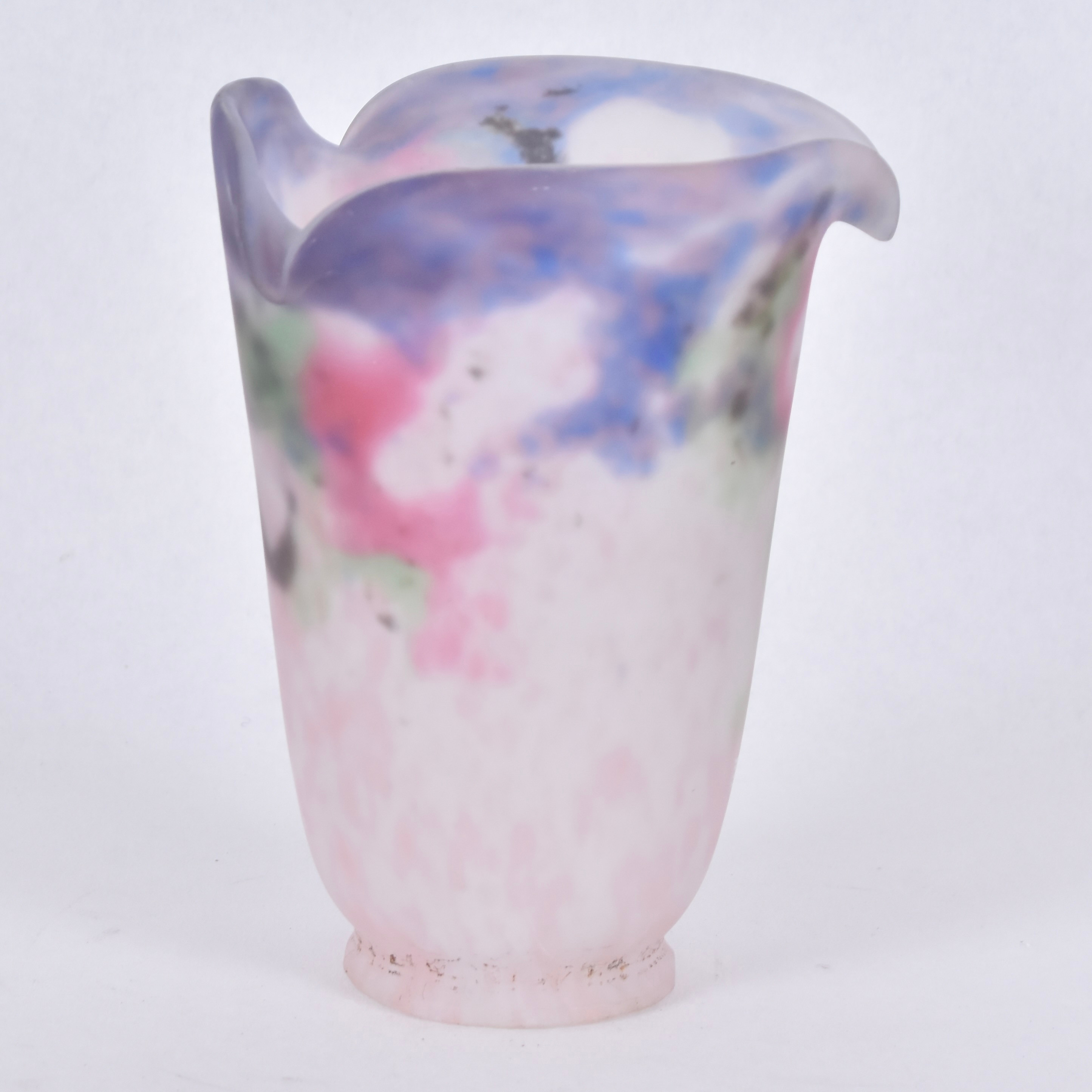 MÜLLER FRÈRES. lampkupa, polykrom glasmassa.