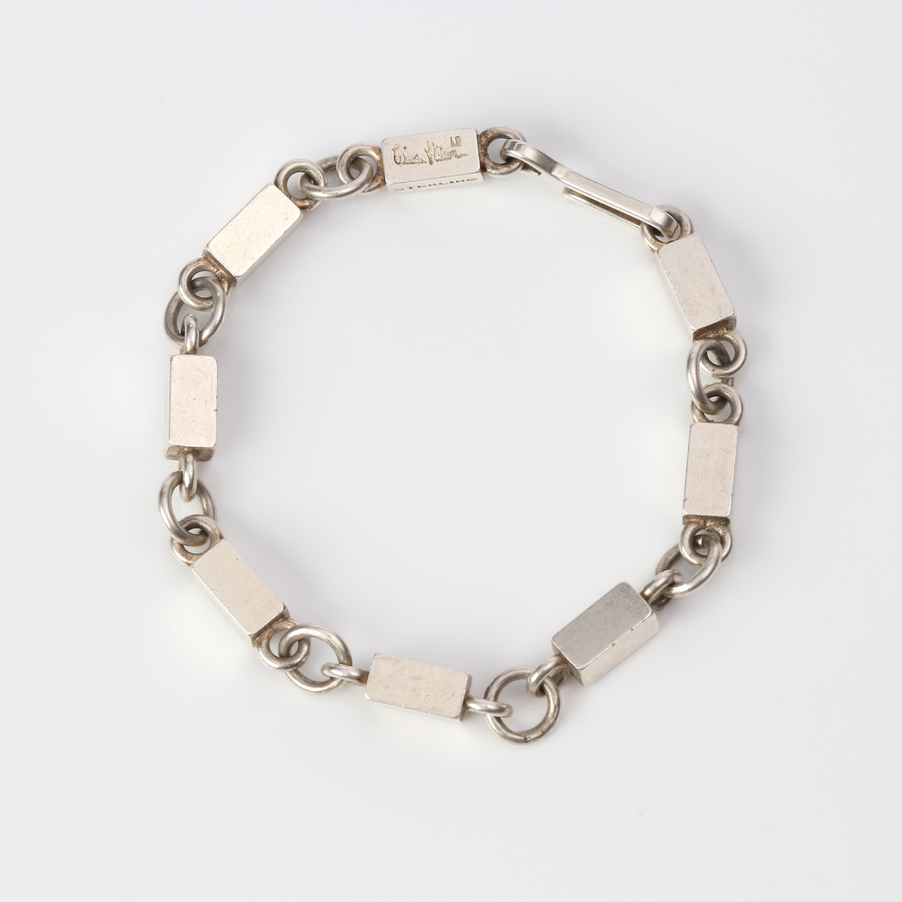 WIWEN NILSSON. ARMBAND. Sterlingsilver, stämpelsignerat Wiwen Nilsson, Lund 1958.