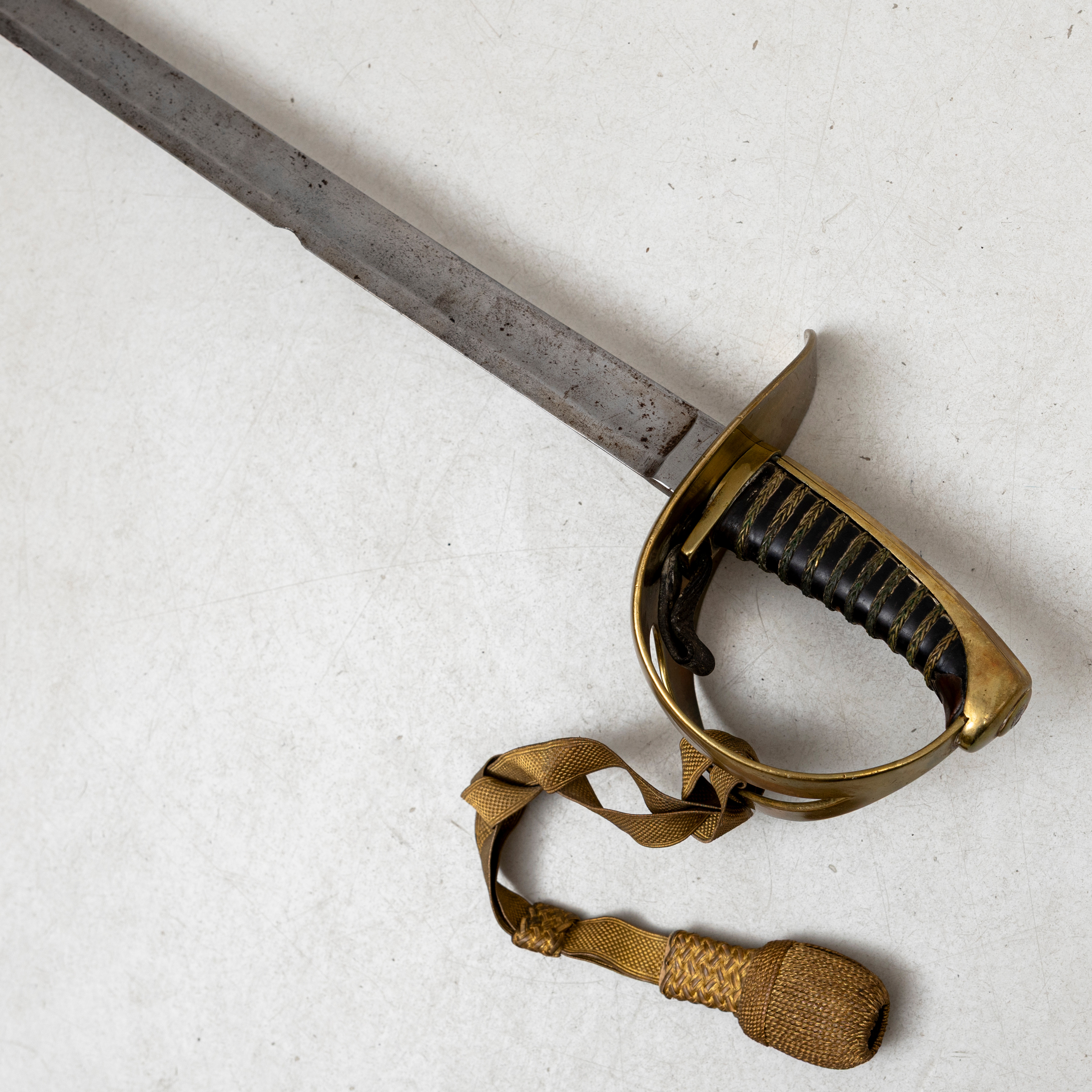 SABEL, med vidhängande portepé , svensk, m/1854, för manskap vid kavalleriet, fästet märkt TLN.