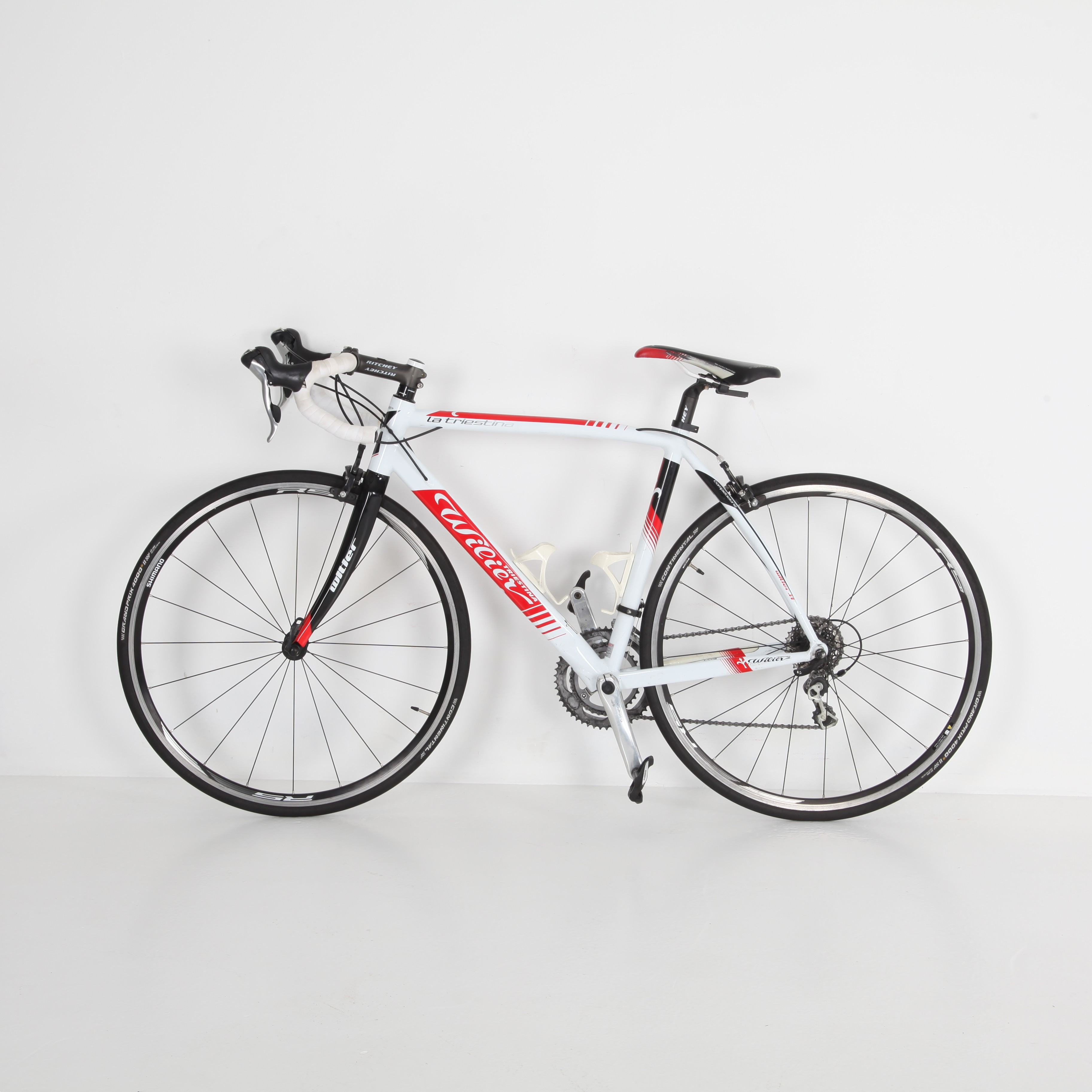 TÄVLINGSCYKEL WILLIER TRIESTINA, rammått Medium, pedalklossar Shimano, 2000-tal.