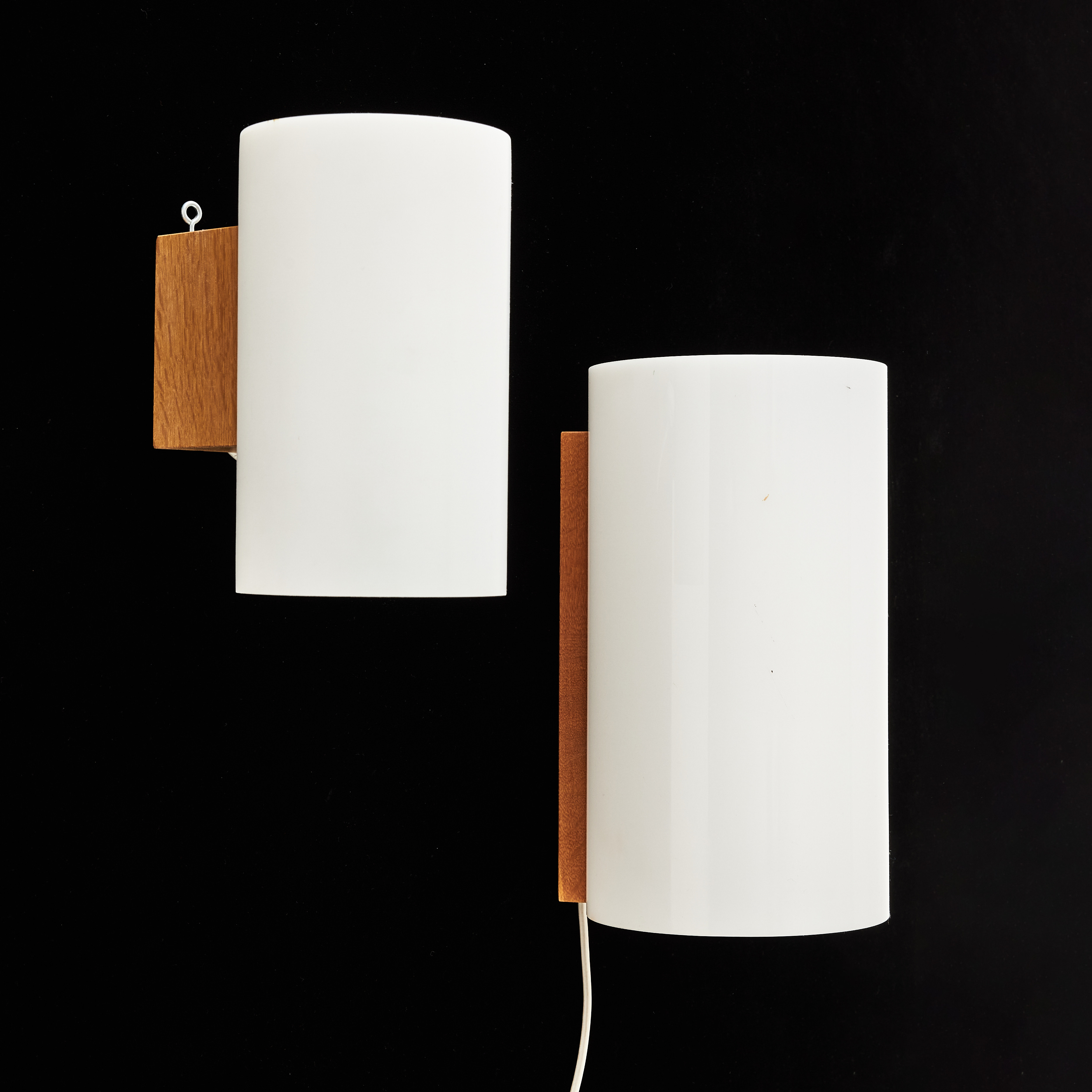 VÄGGLAMPOR, 2 st., Luxus, 1960-tal, ek, plast.