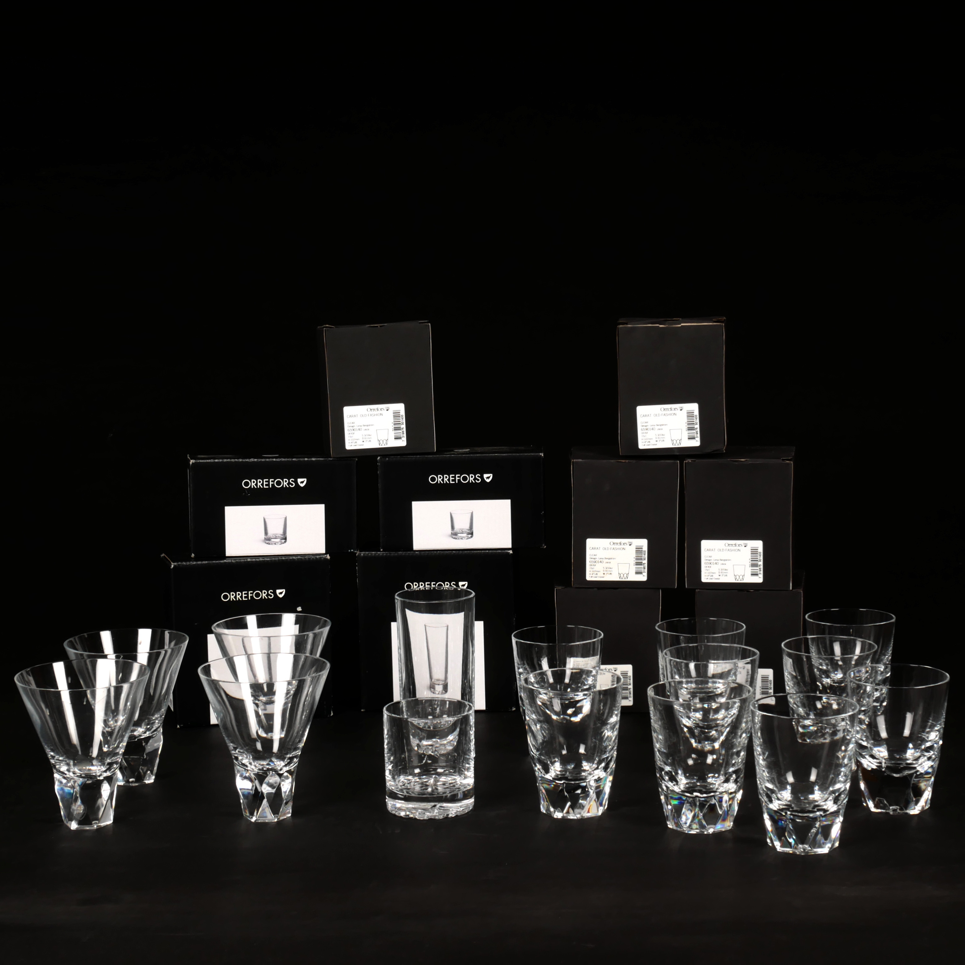 LENA BERGSTRÖM. Glasservis, 27 delar, "Carat", kristall, Orrefors.