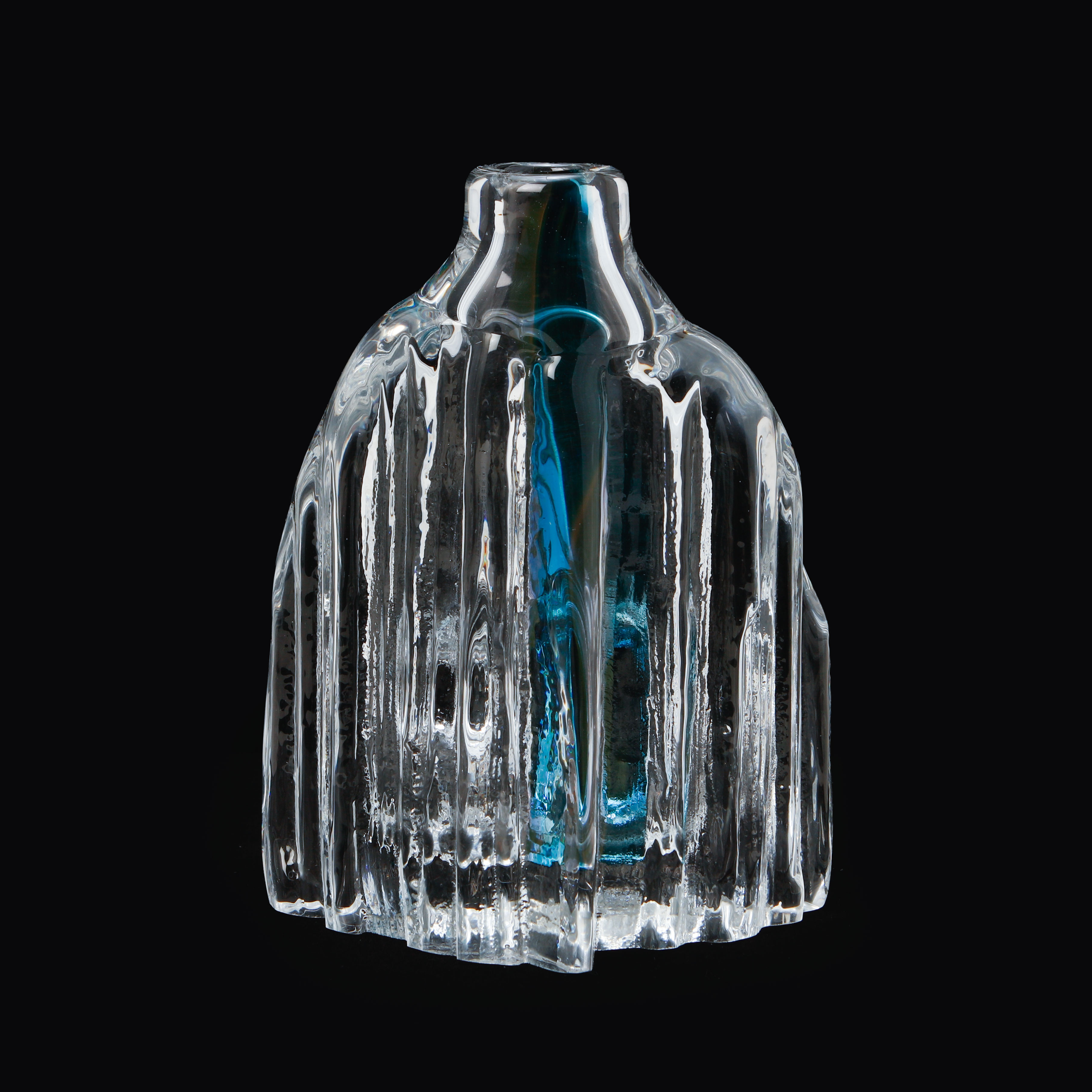 GÖRAN WÄRFF. Vas, glas, Kosta, 1900-talets senare hälft.