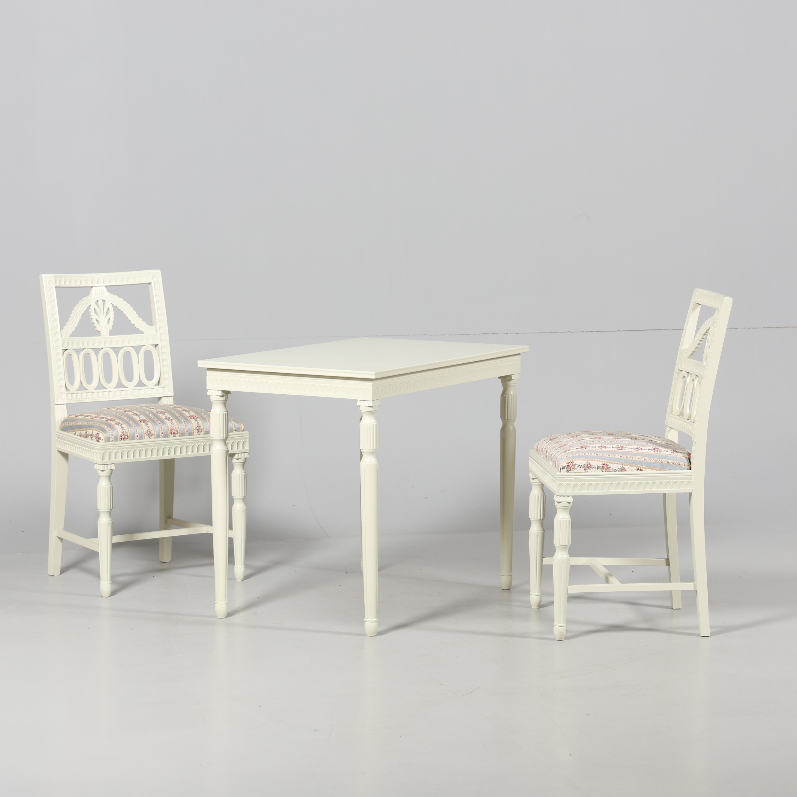 SITTGRUPP, 3 delar, nollmodell, gustaviansk stil.