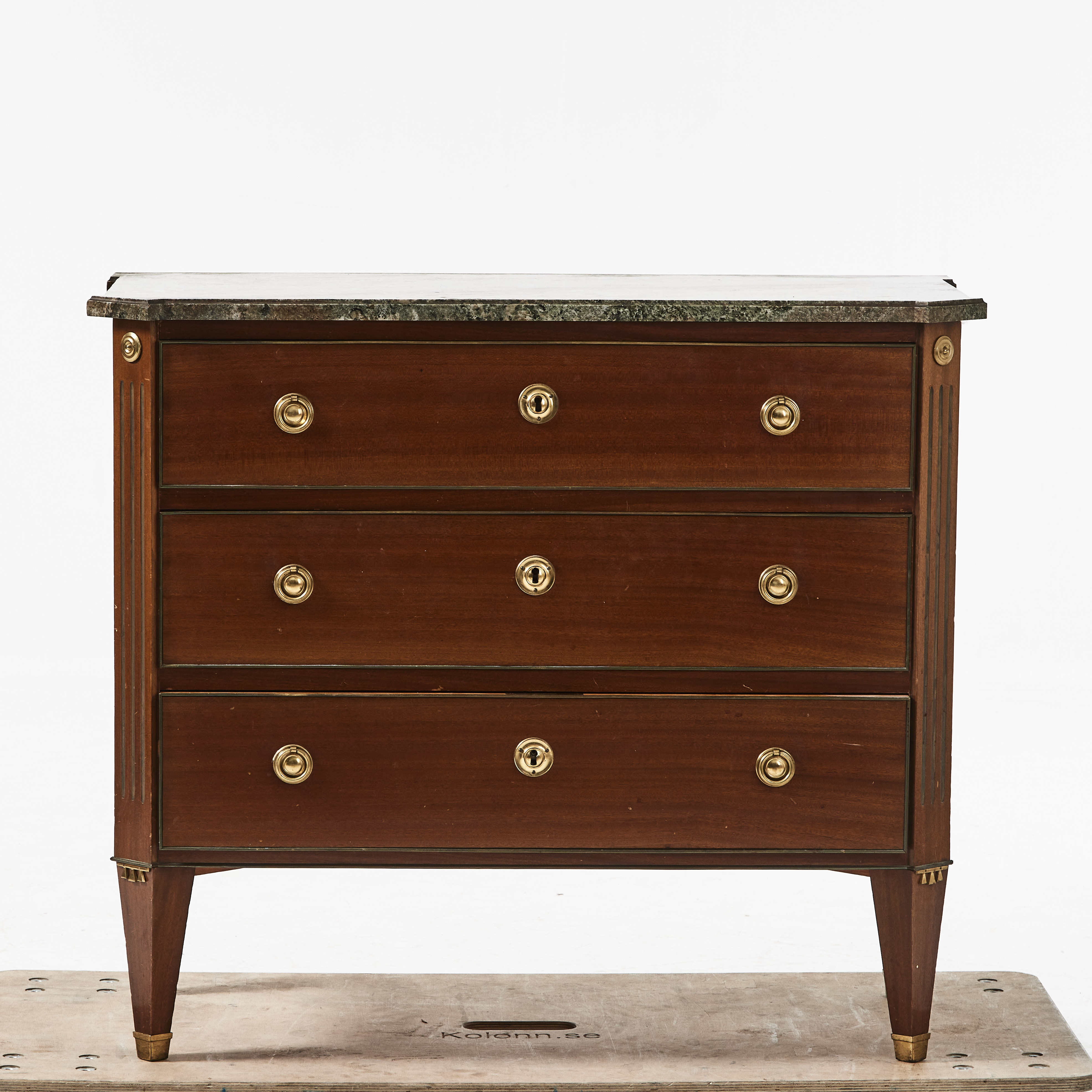 BYRÅ, sengustaviansk stil, 1900-talets mitt.